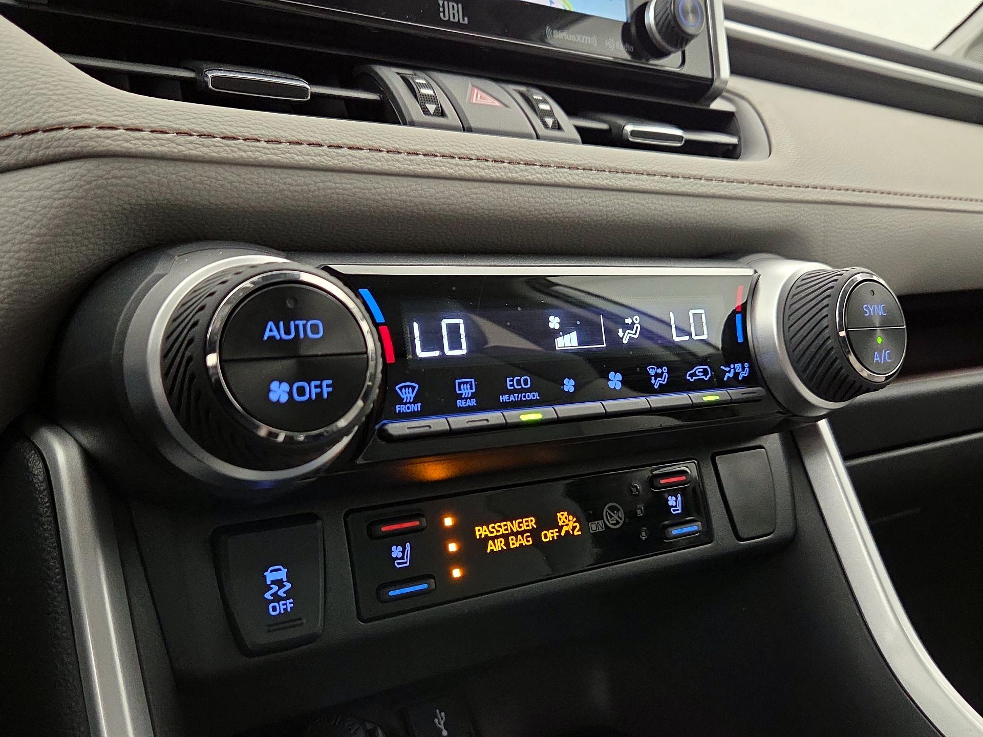 Thumbnail: 2021 Toyota RAV4 - 16