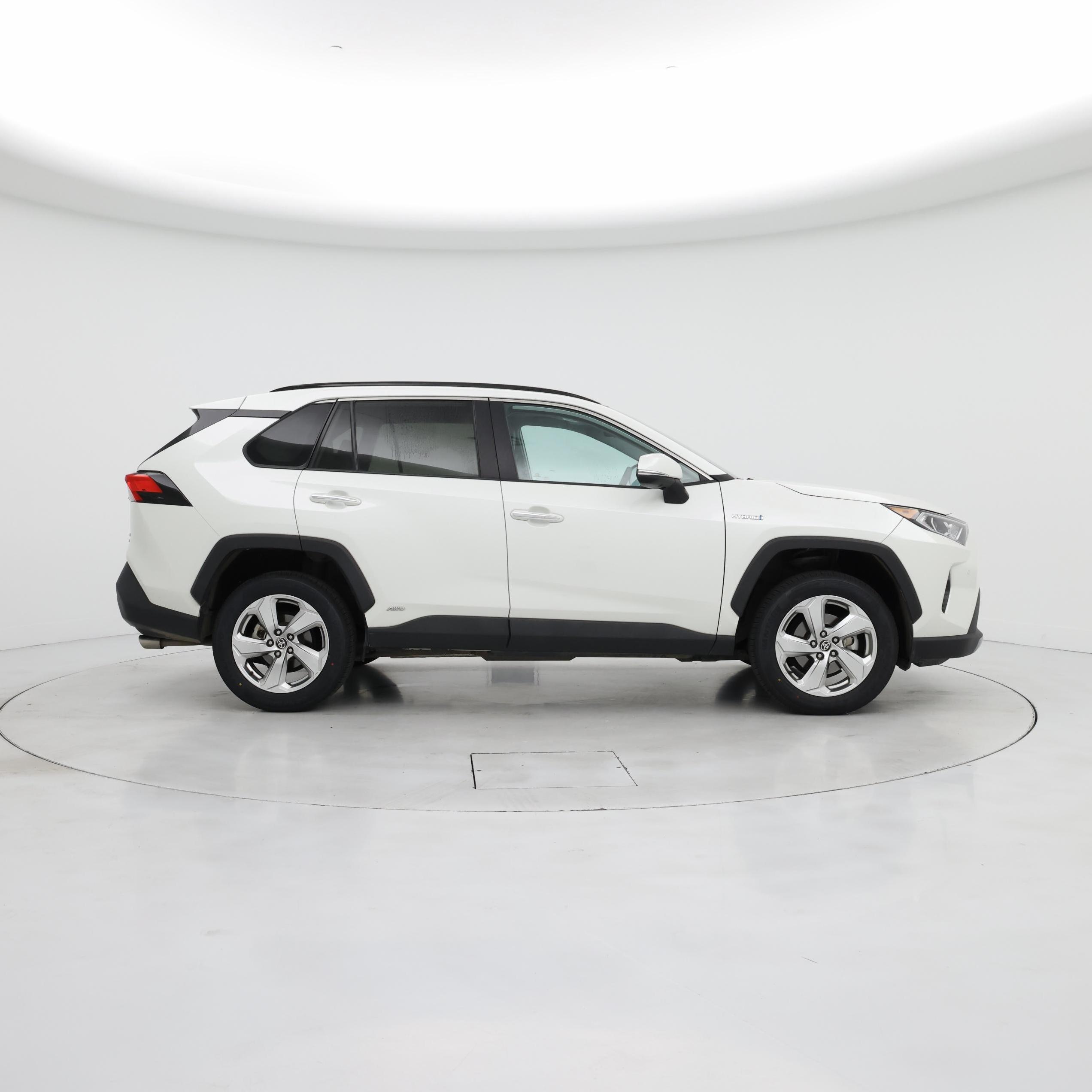 Thumbnail: 2021 Toyota RAV4 - 7