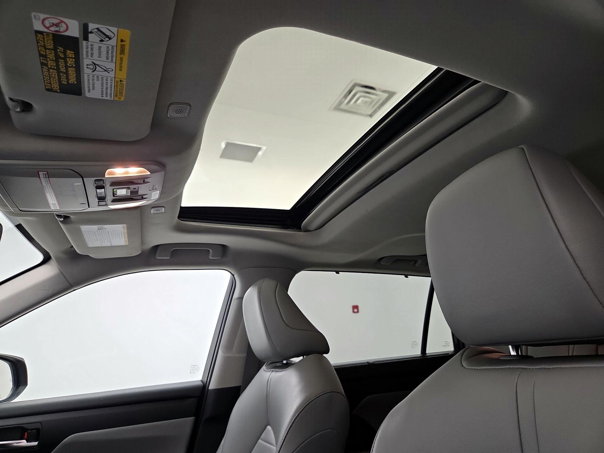 Thumbnail: 2023 Toyota Highlander - 19