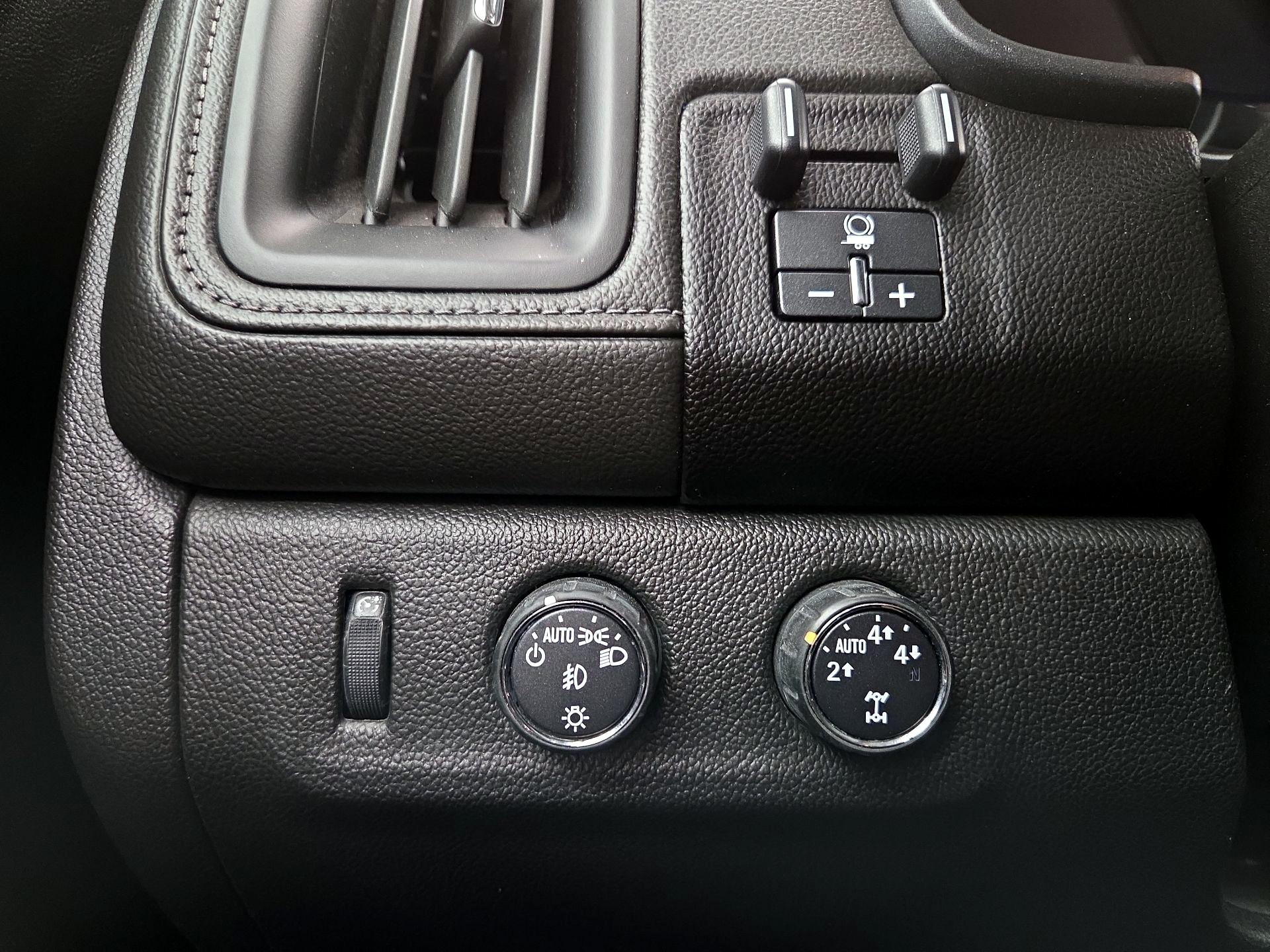 Thumbnail: 2016 GMC Canyon - 13