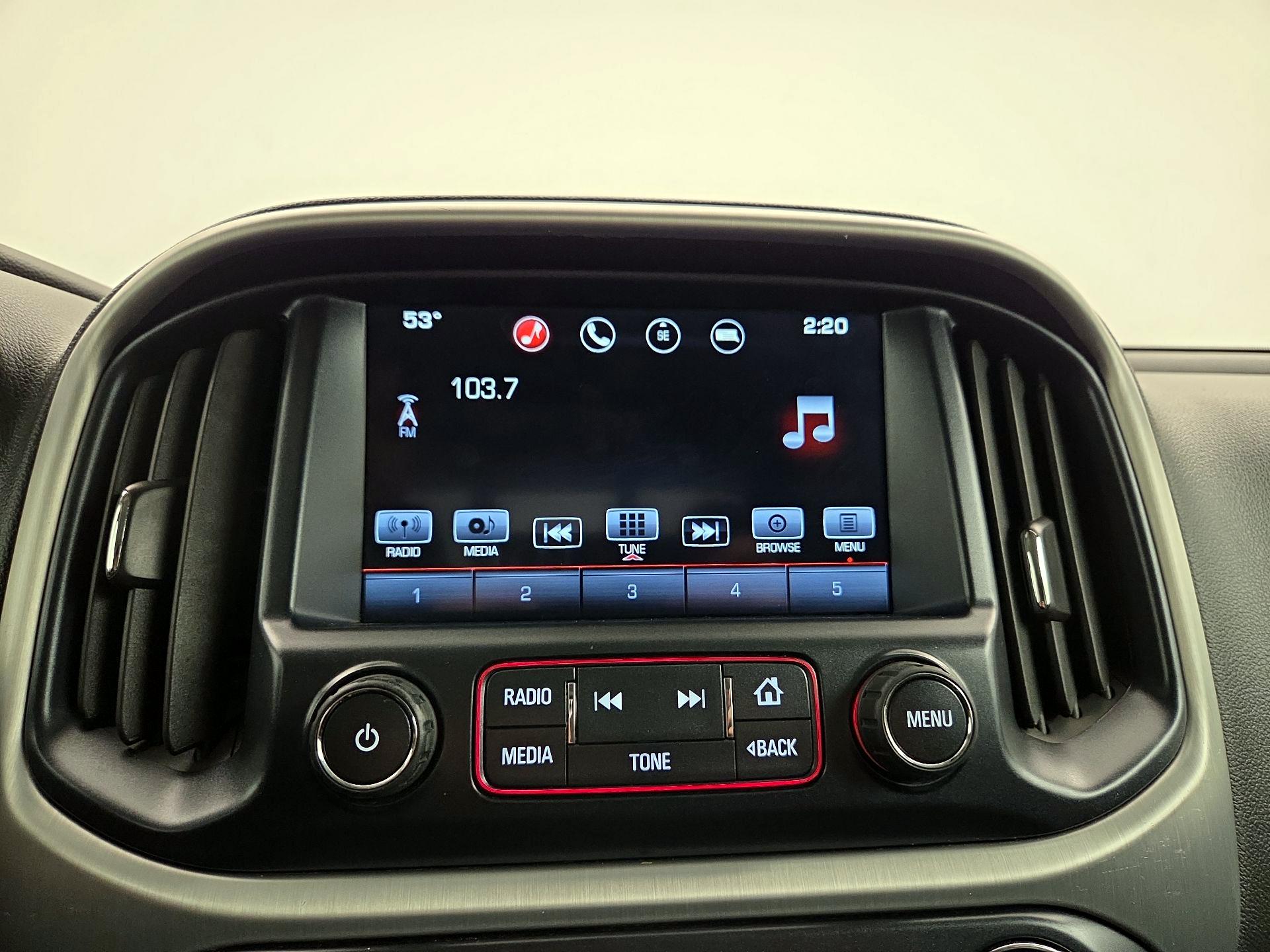 Thumbnail: 2016 GMC Canyon - 16