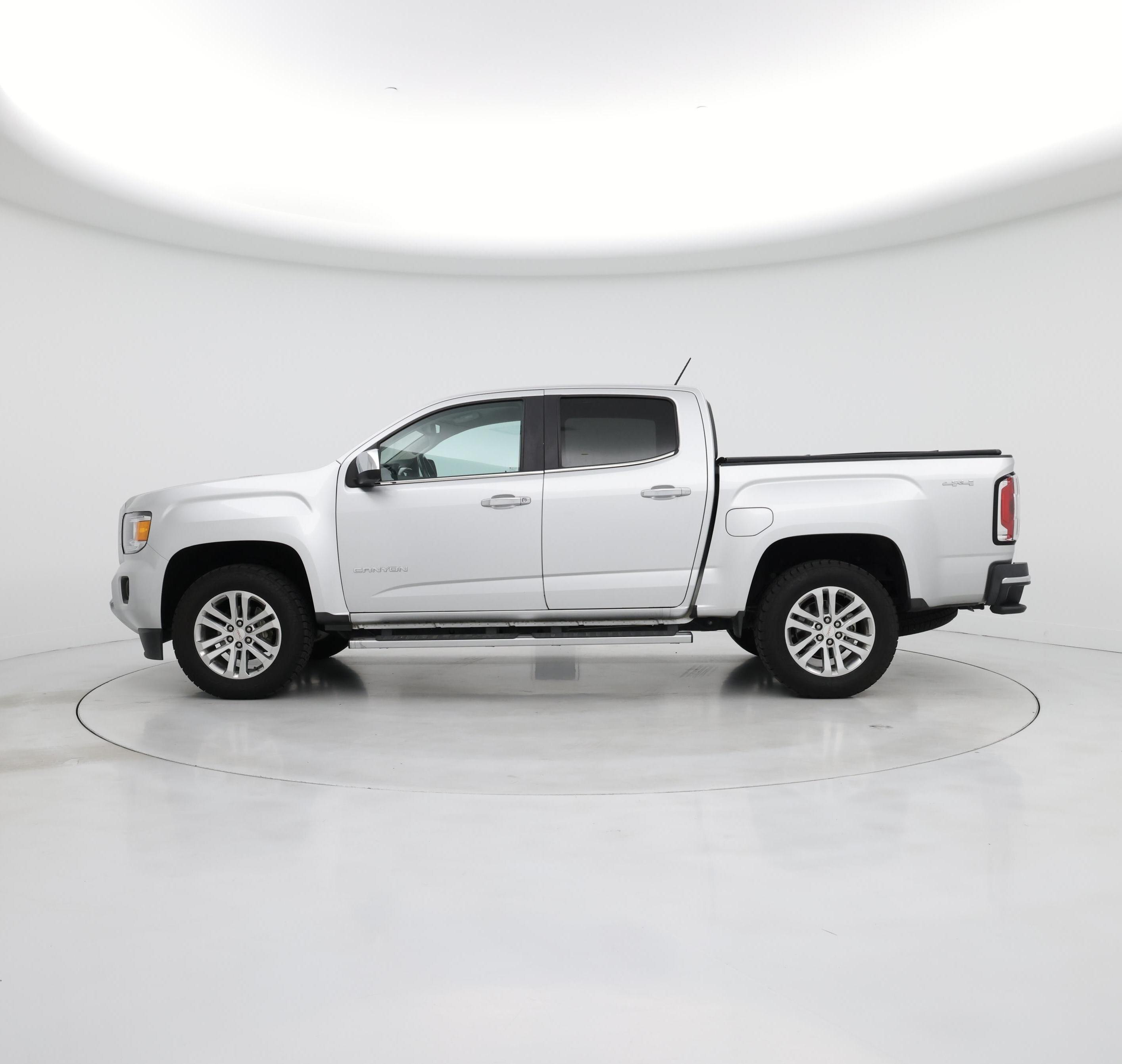 Thumbnail: 2016 GMC Canyon - 3