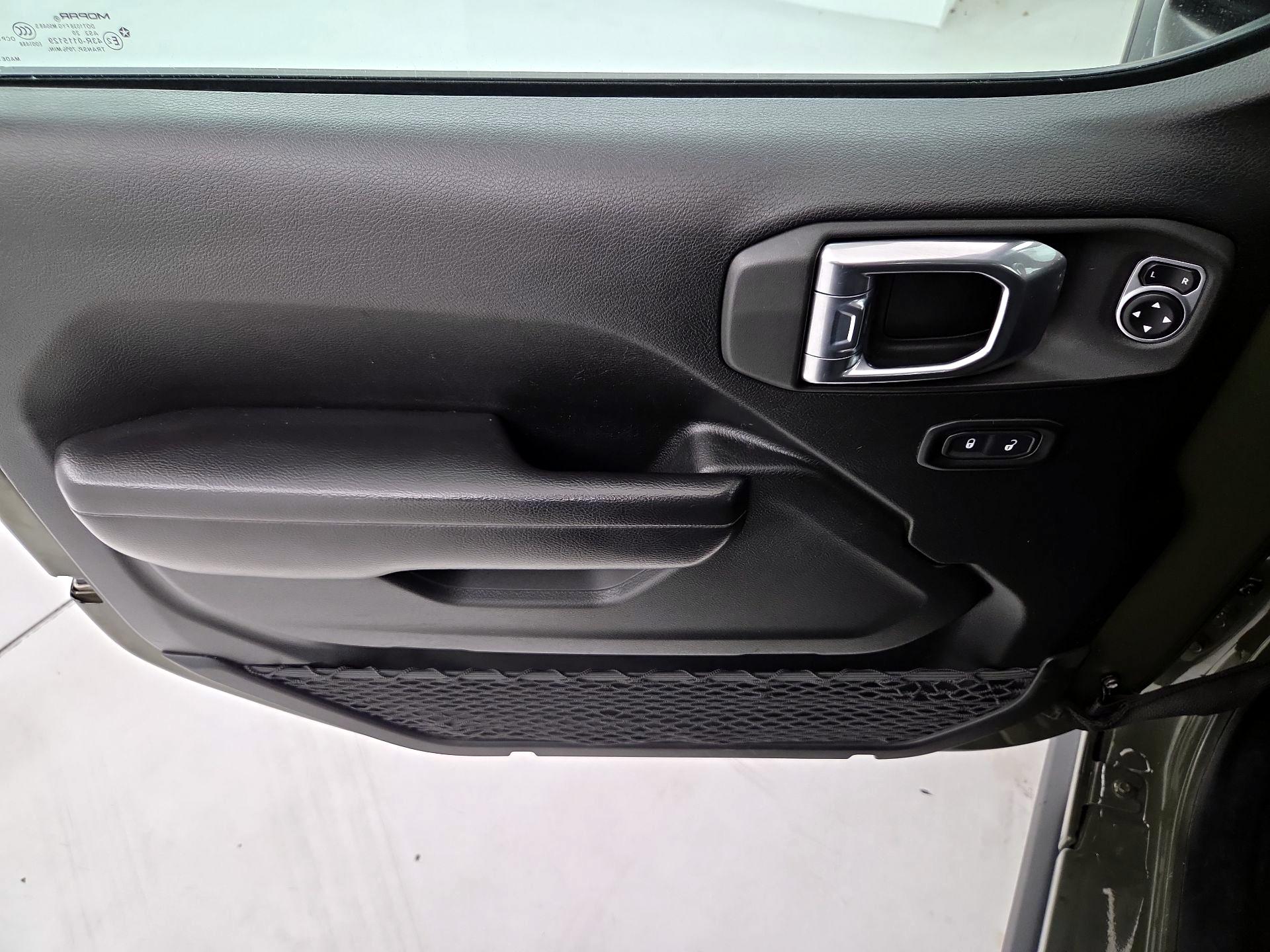 Thumbnail: 2021 Jeep Wrangler - 12