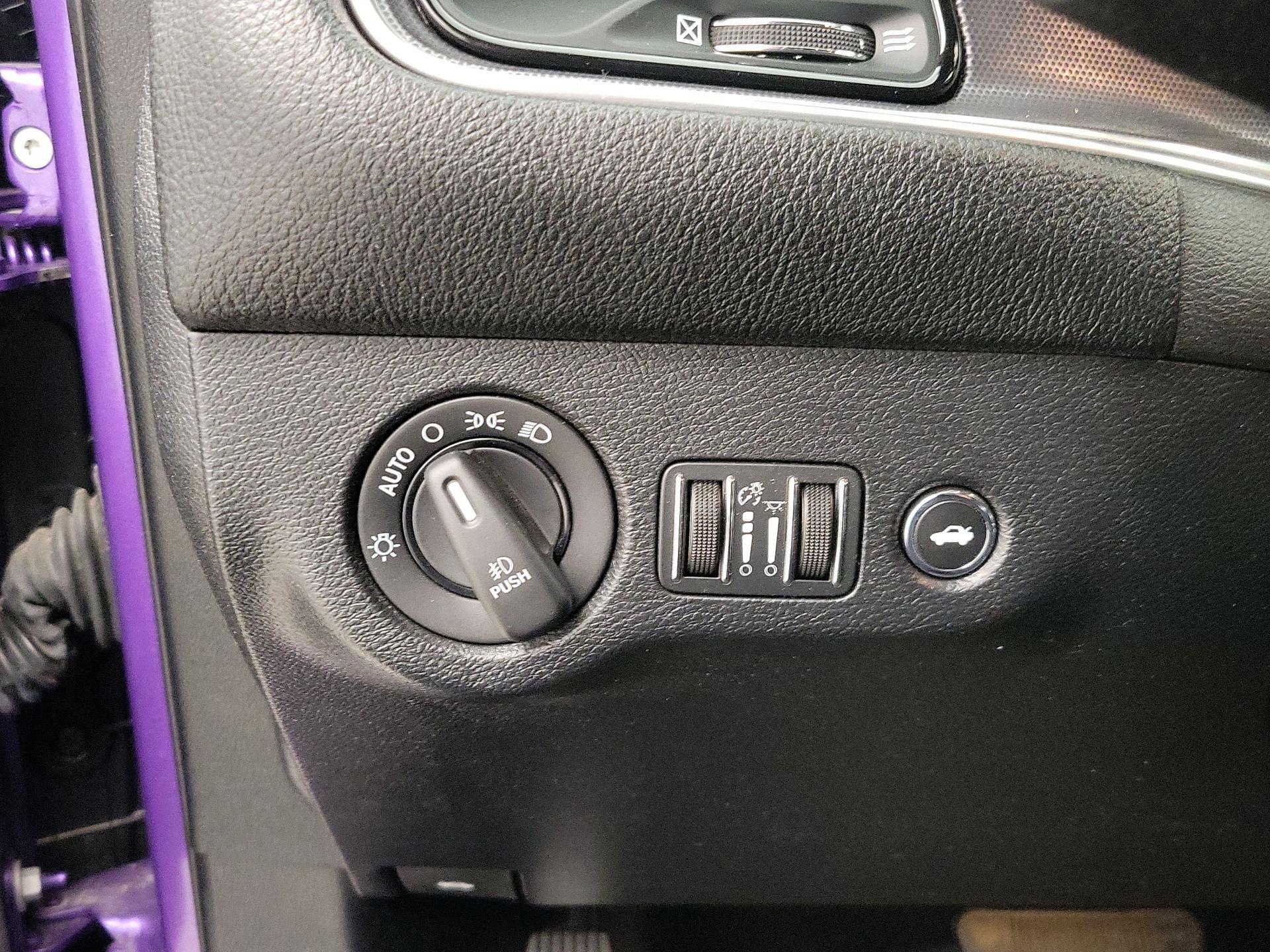 Thumbnail: 2016 Dodge Challenger - 13