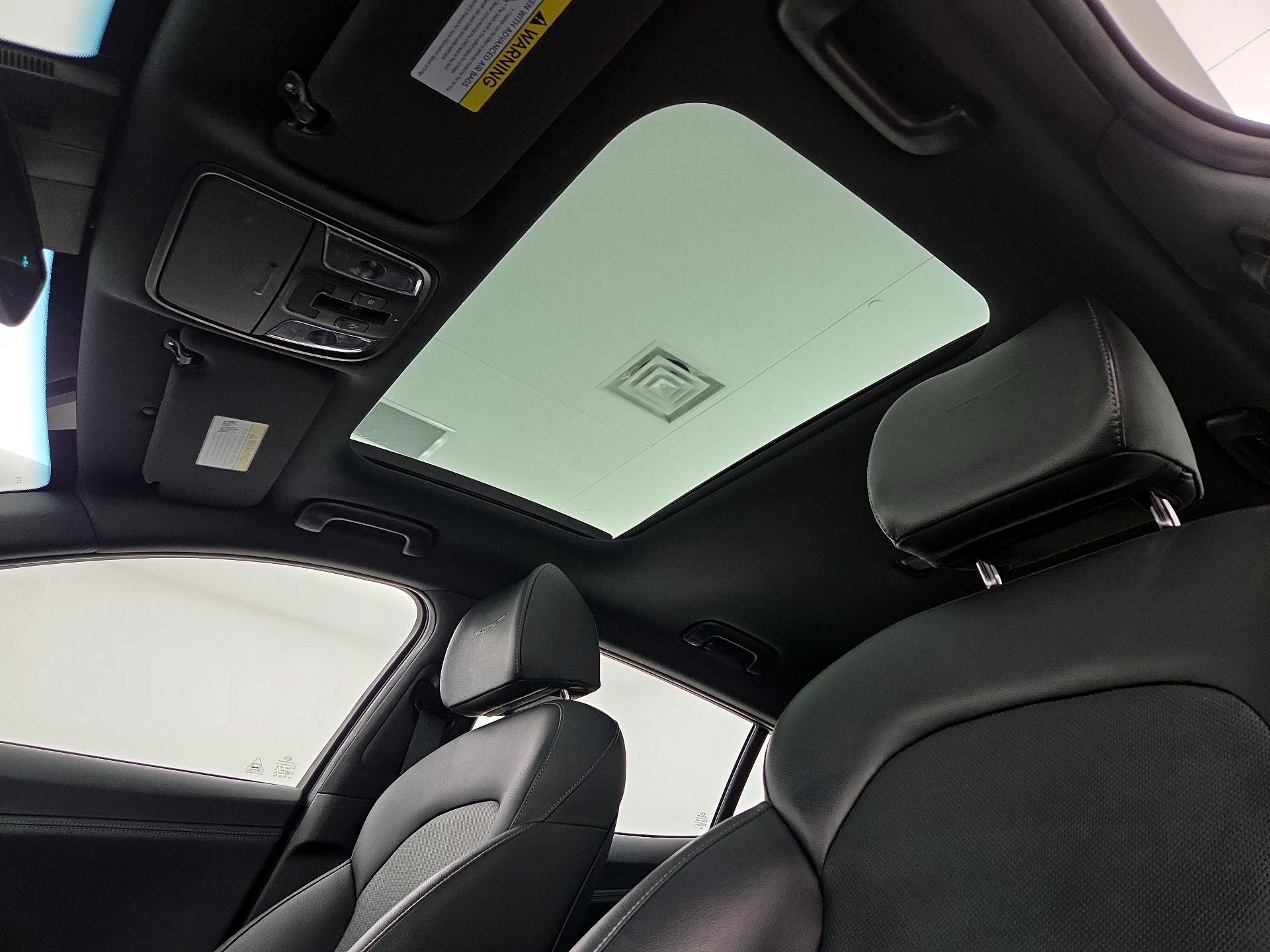 Thumbnail: 2020 Kia Stinger - 18