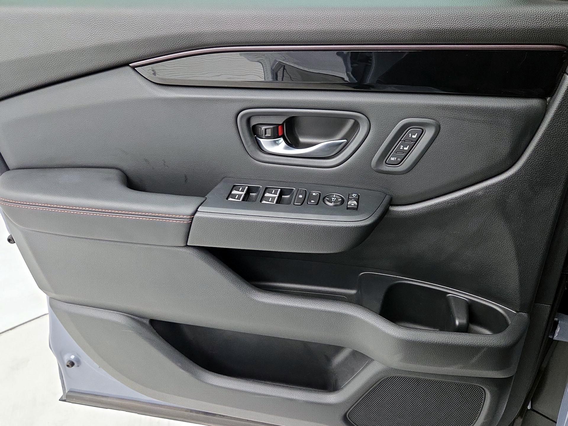 Thumbnail: 2025 Honda Pilot - 12