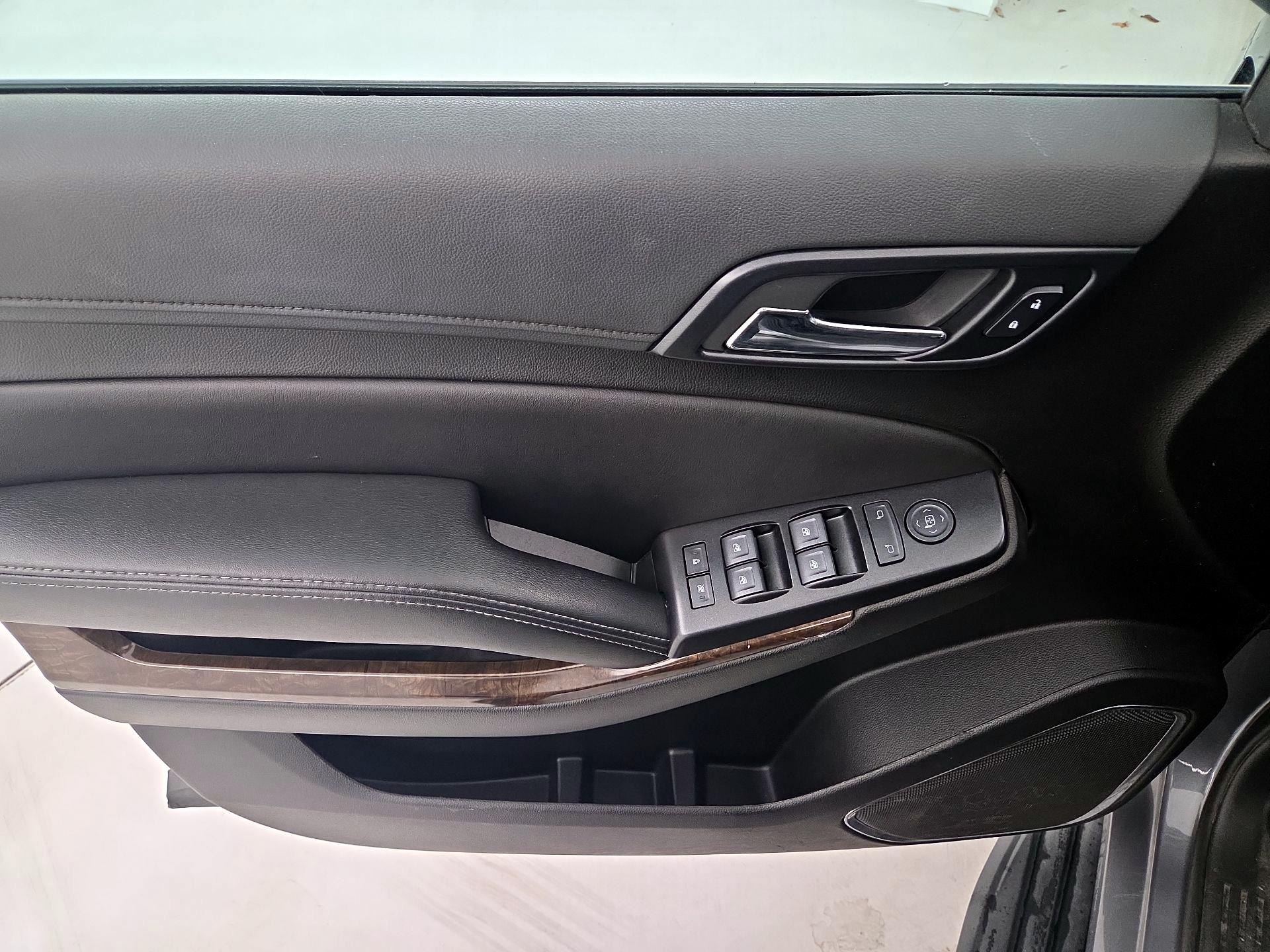 Thumbnail: 2020 Chevrolet Tahoe - 12