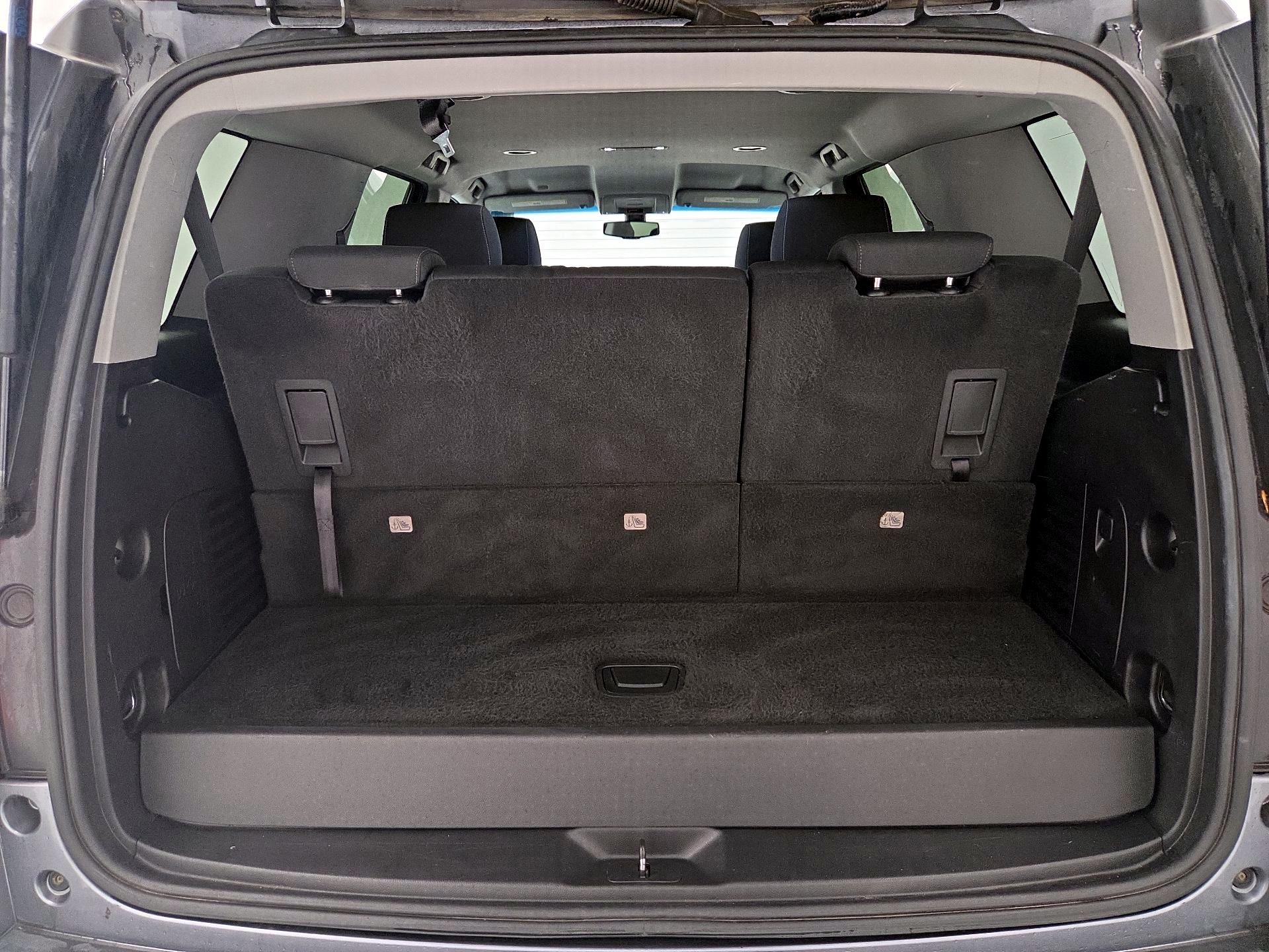 Thumbnail: 2020 Chevrolet Tahoe - 20