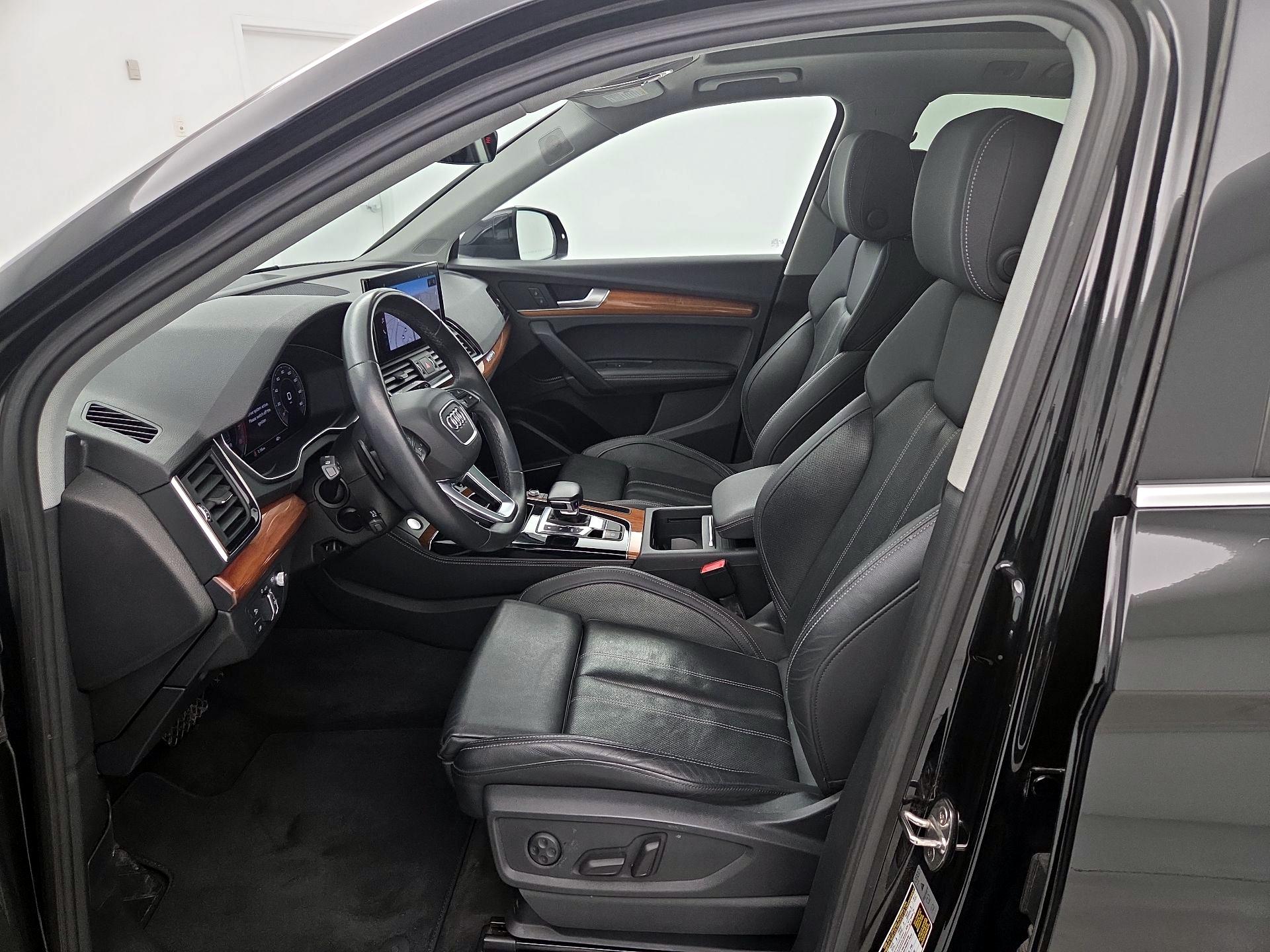 Thumbnail: 2021 Audi Q5 - 11