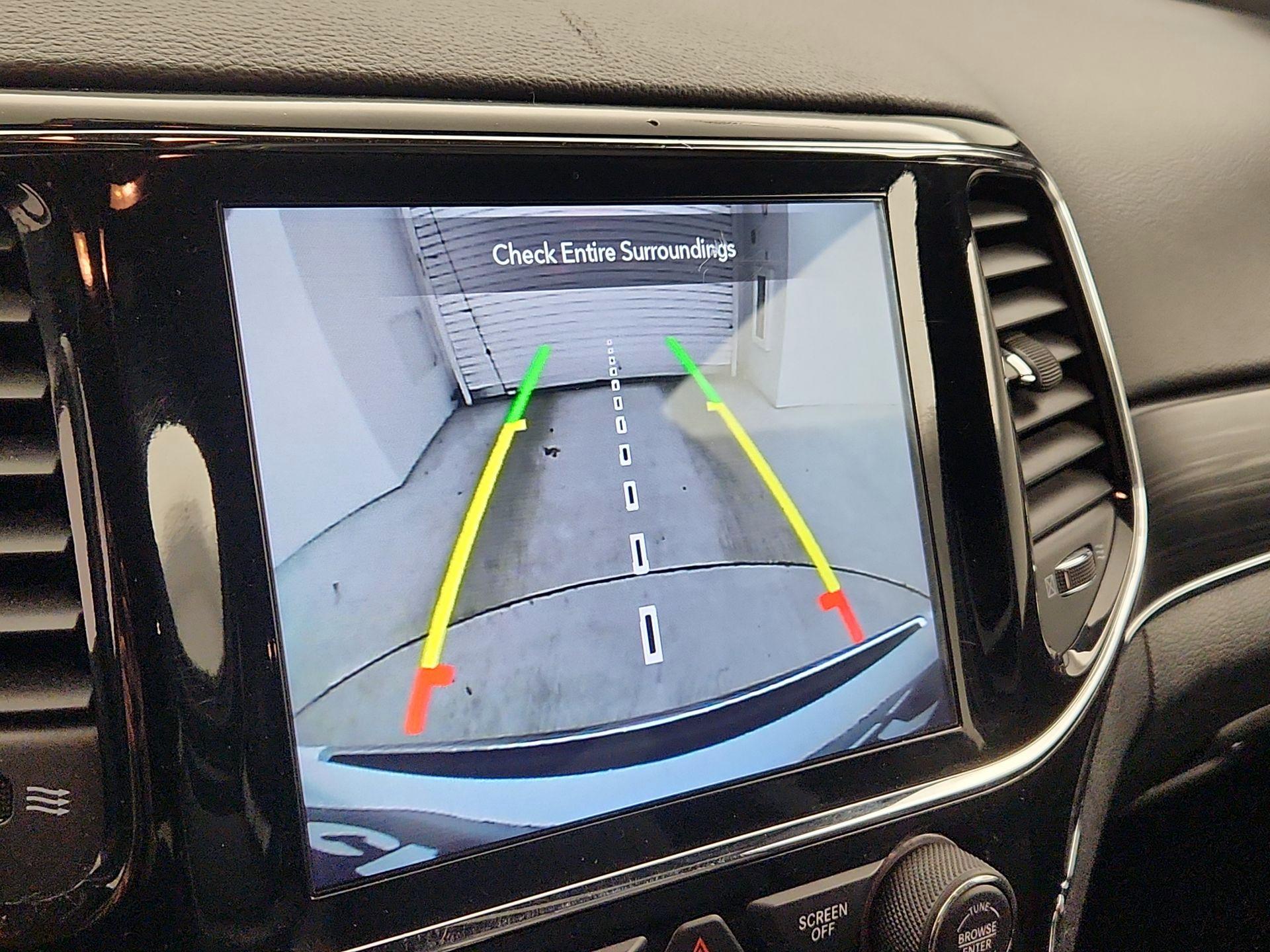 Thumbnail: 2019 Jeep Grand Cherokee - 14