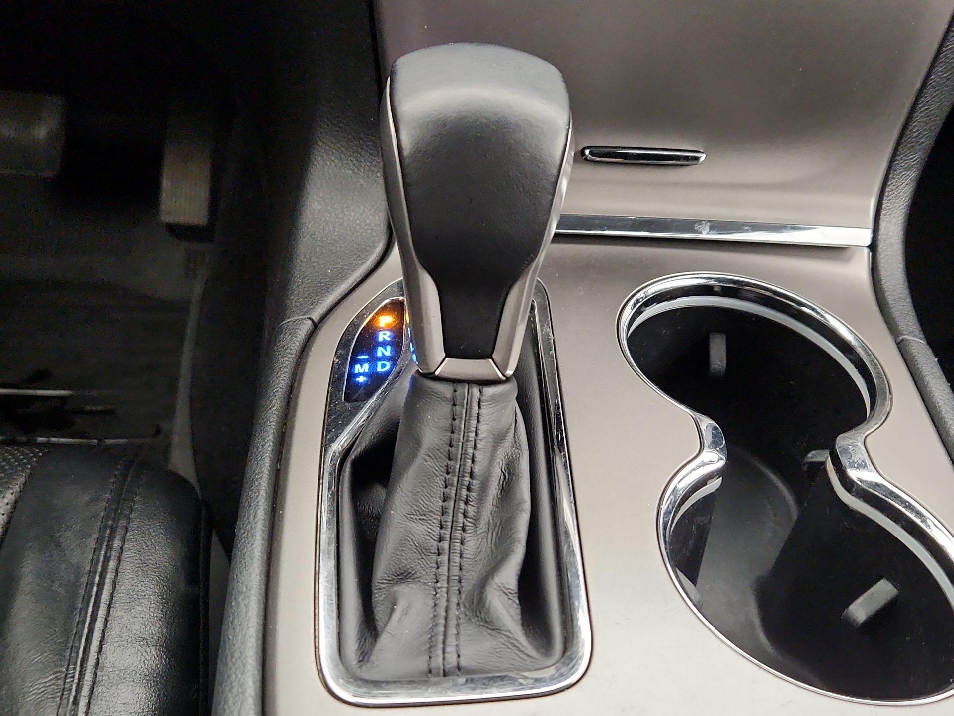 Thumbnail: 2019 Jeep Grand Cherokee - 17