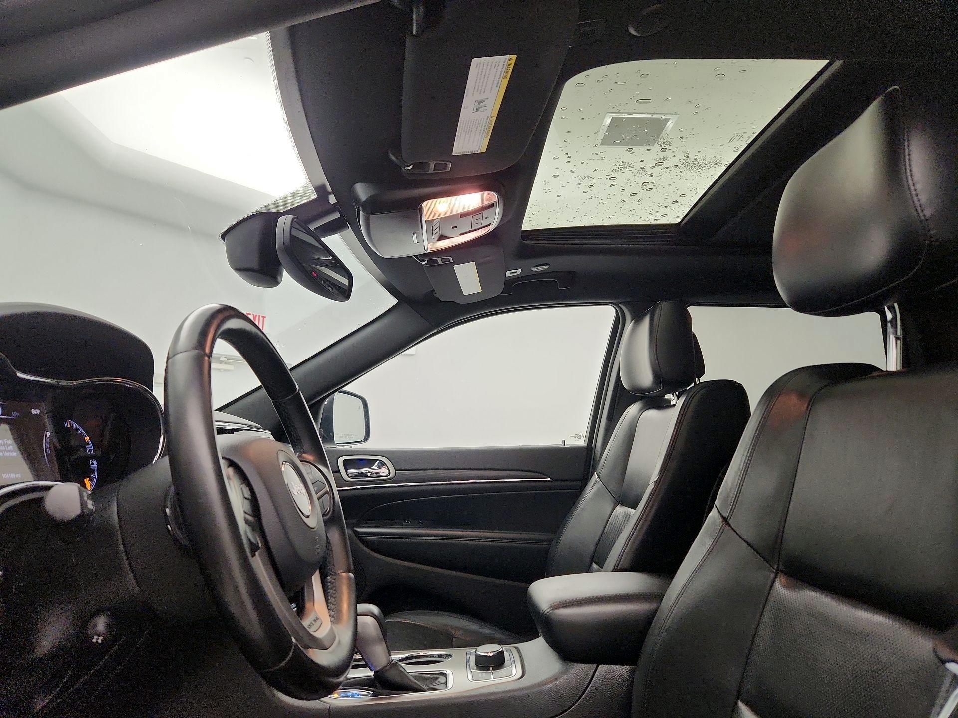 Thumbnail: 2019 Jeep Grand Cherokee - 18