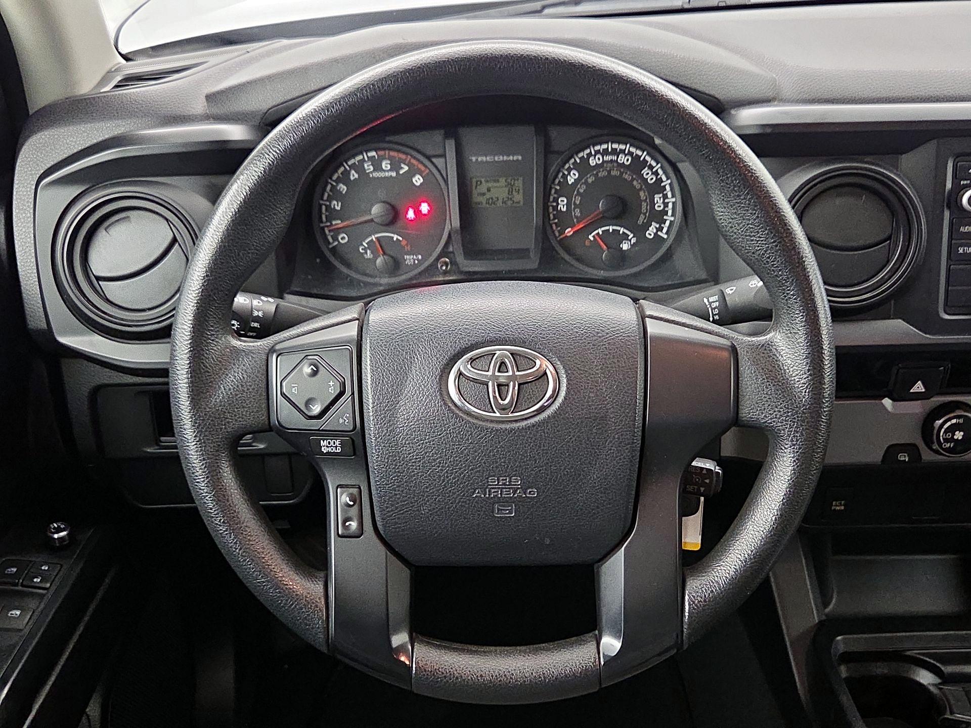 Thumbnail: 2017 Toyota Tacoma - 10