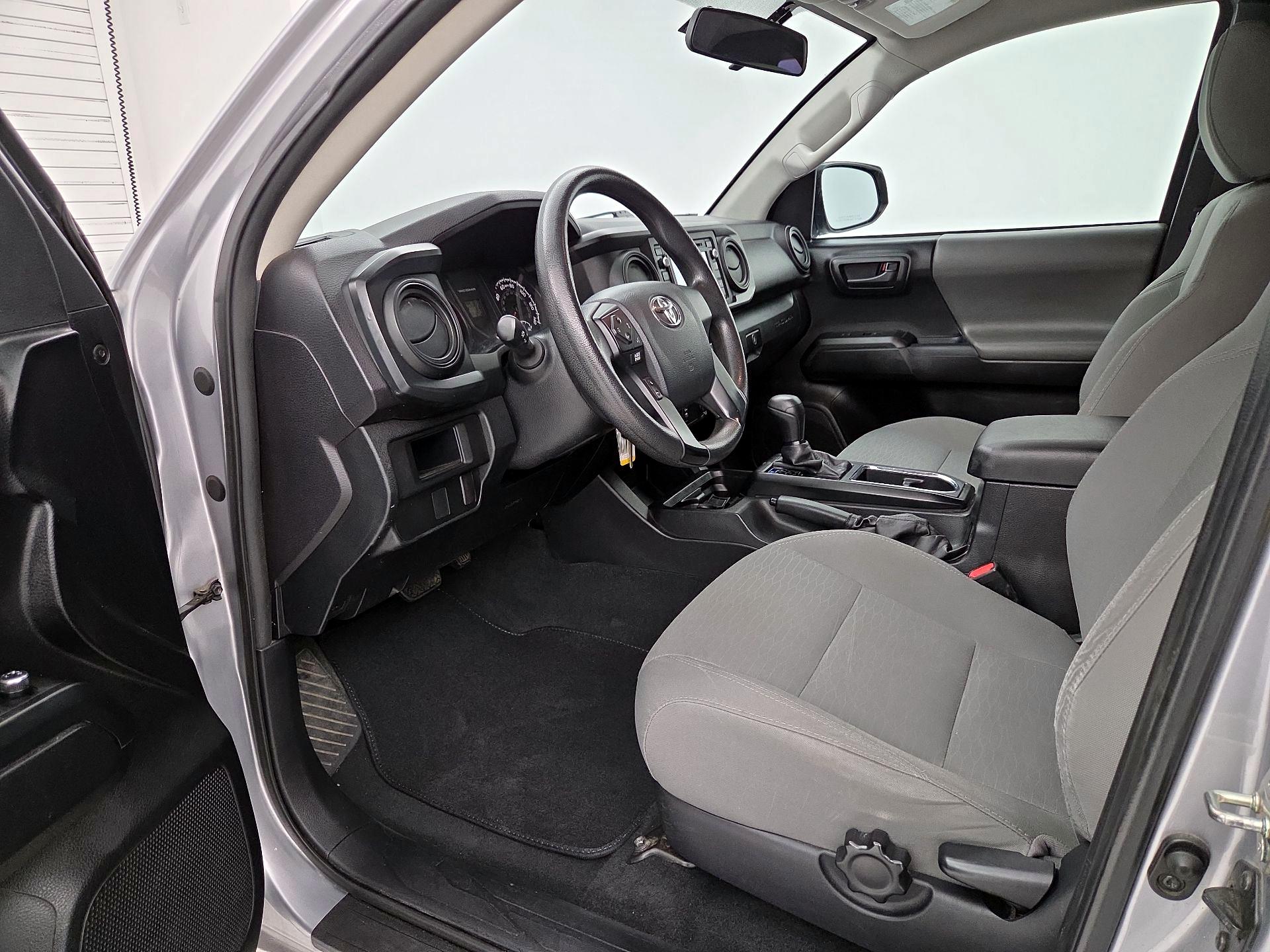 Thumbnail: 2017 Toyota Tacoma - 11