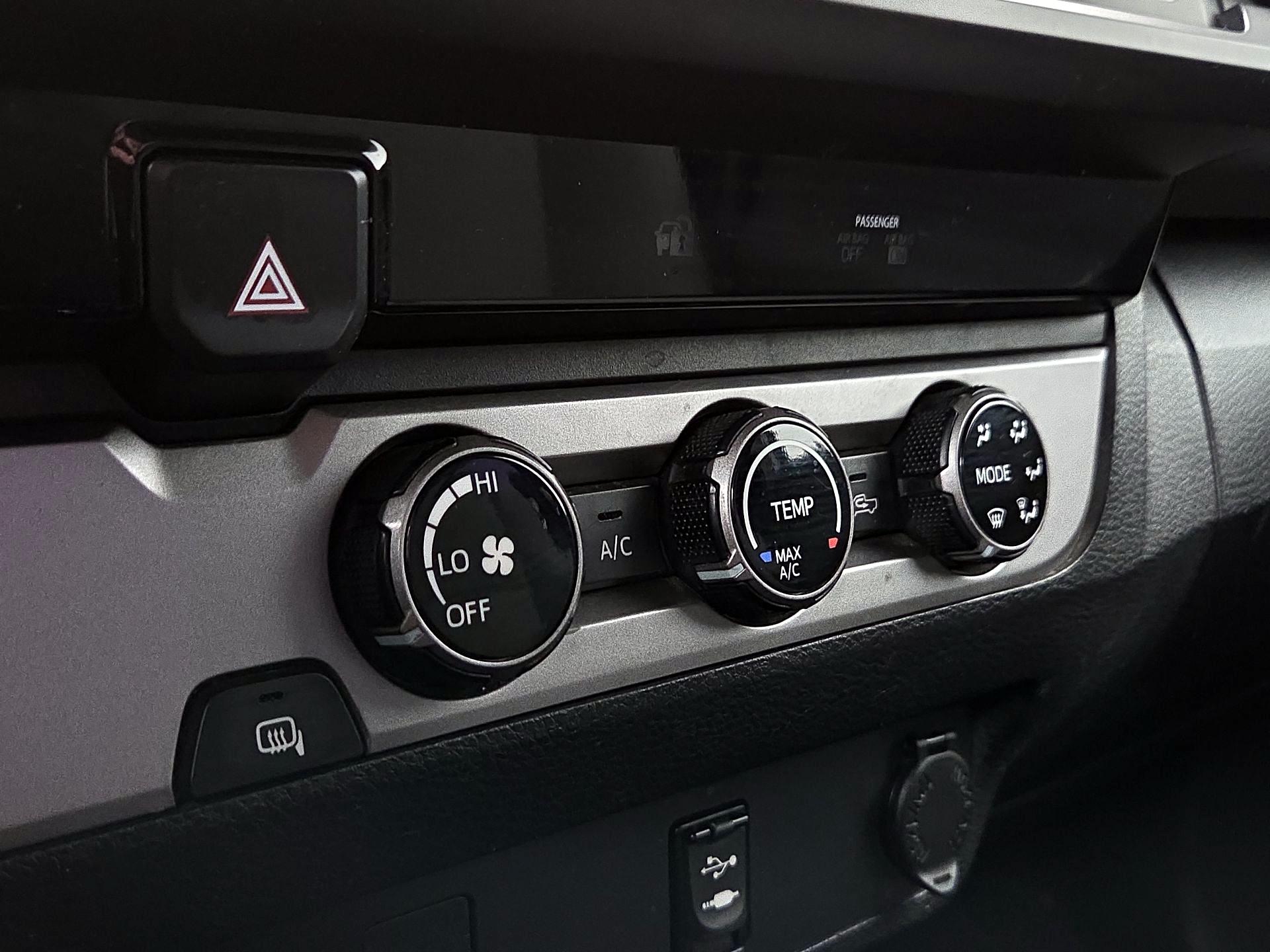 Thumbnail: 2017 Toyota Tacoma - 15