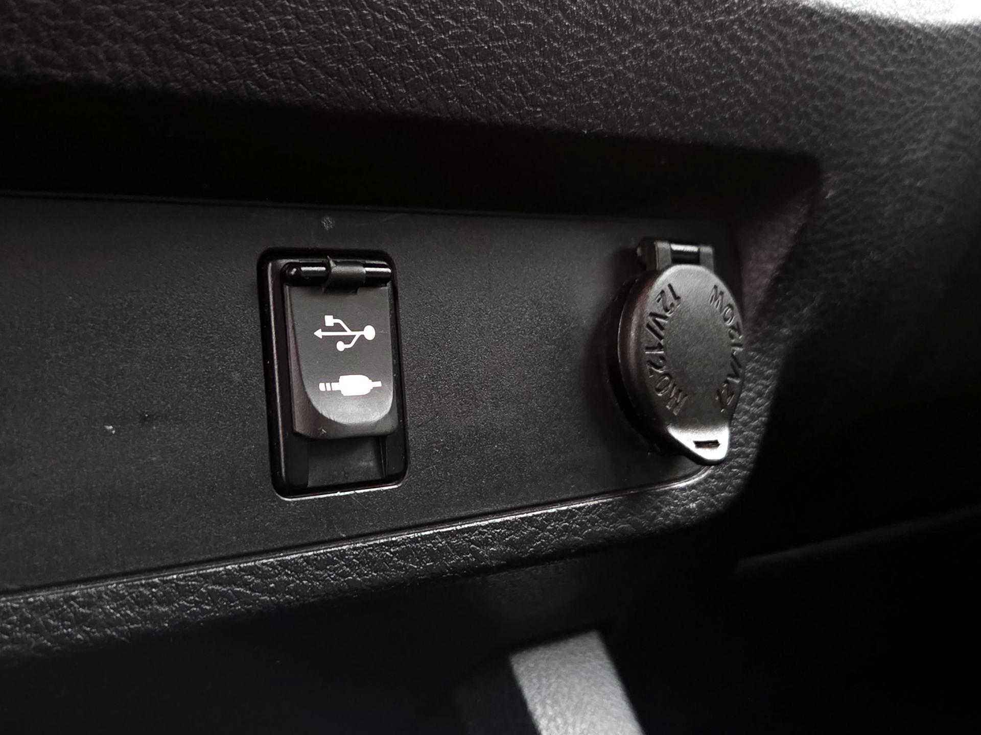 Thumbnail: 2017 Toyota Tacoma - 17