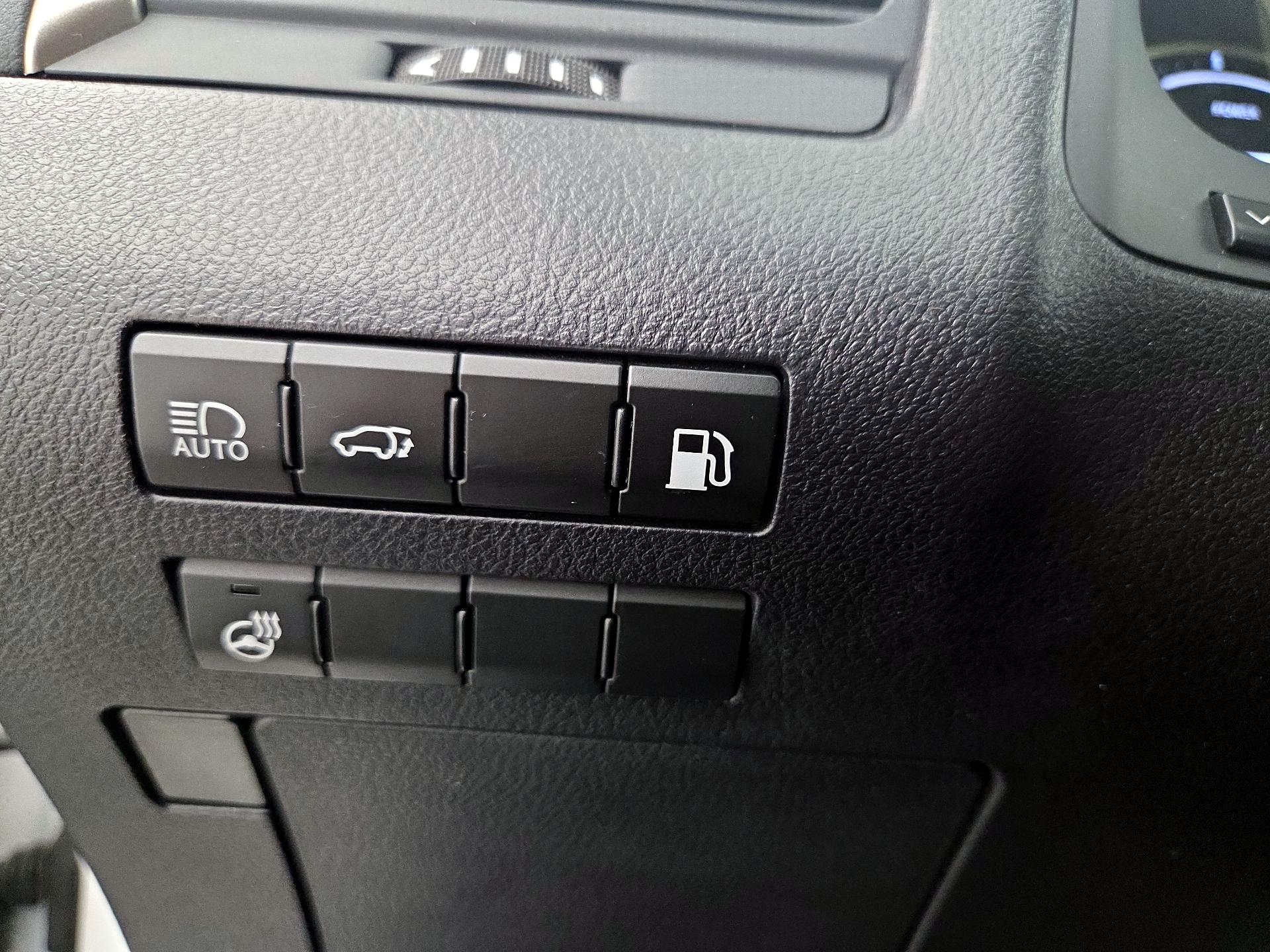 Thumbnail: 2022 Lexus RX - 13