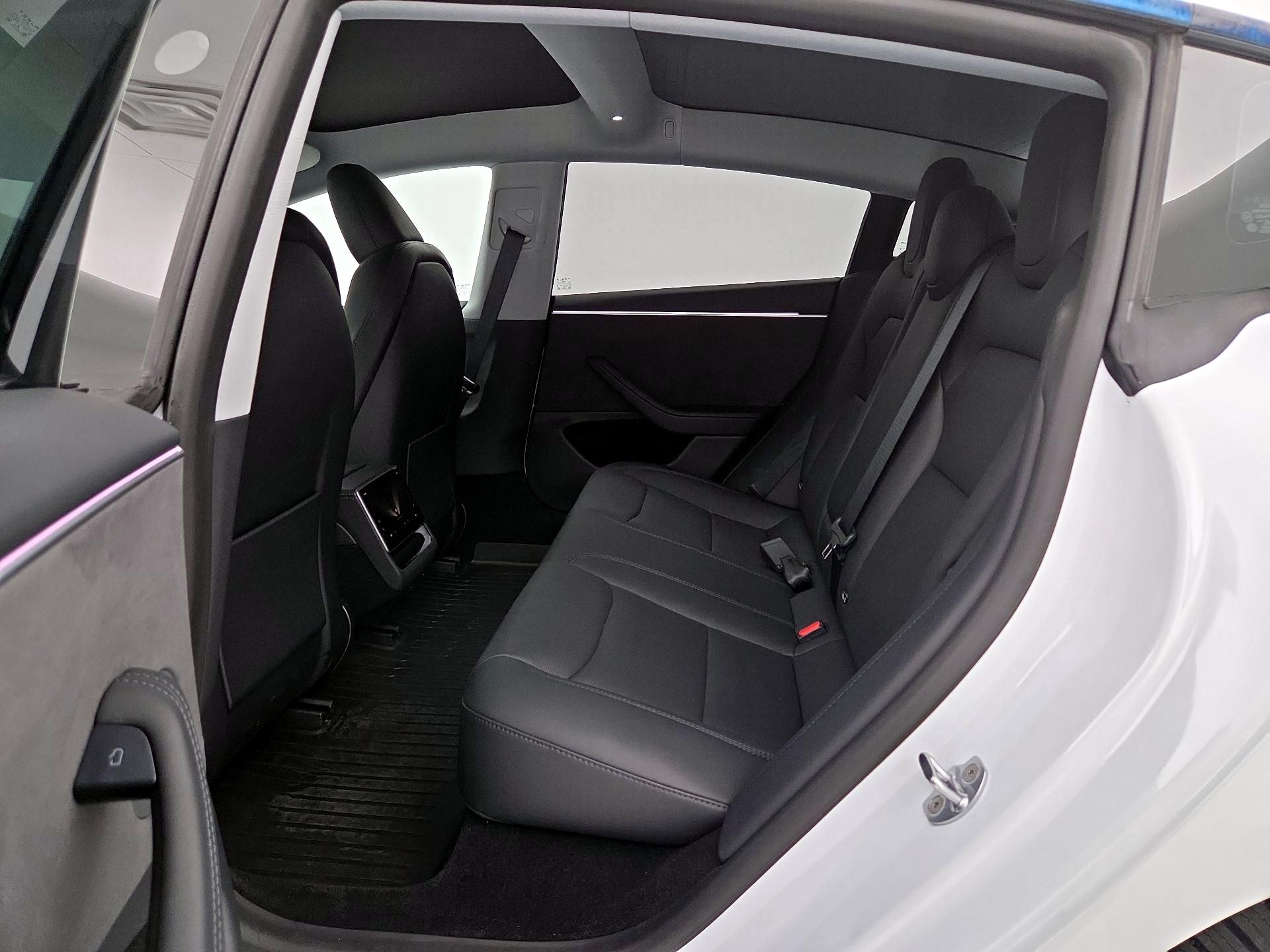 Thumbnail: 2025 Tesla Model 3 - 19