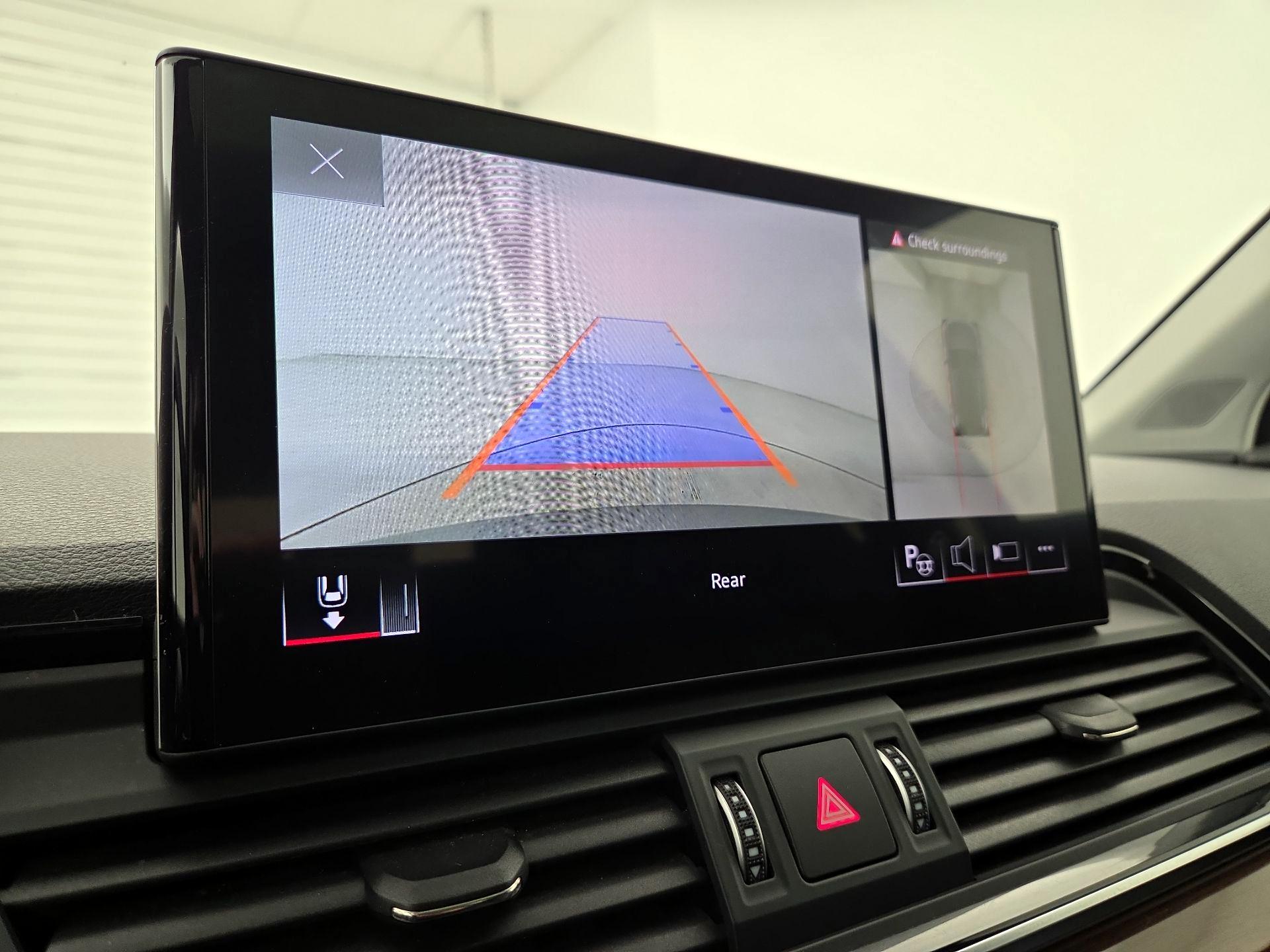 Thumbnail: 2021 Audi Q5 - 15