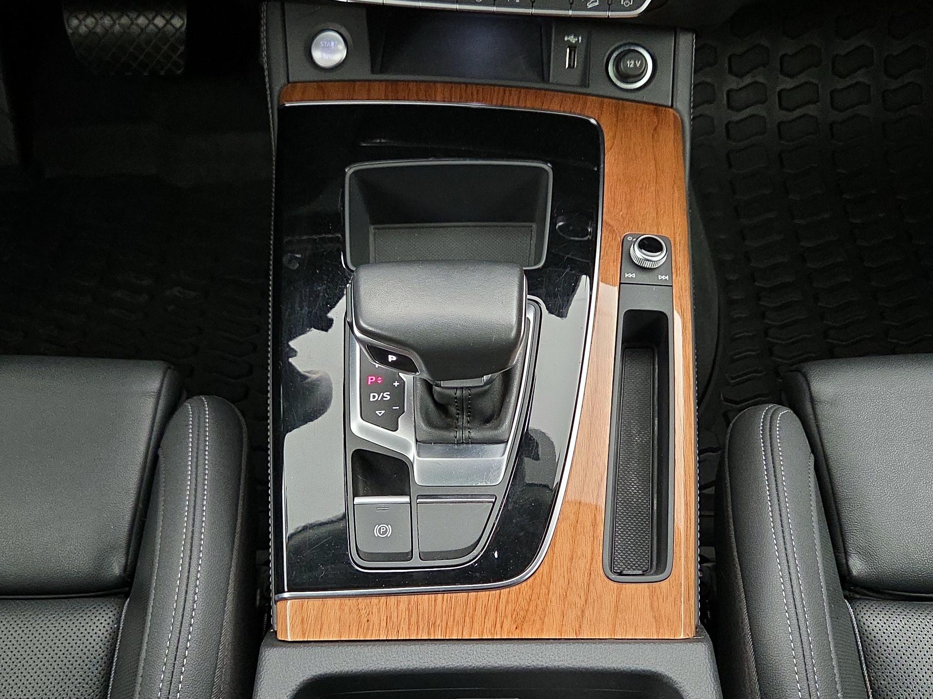 Thumbnail: 2021 Audi Q5 - 18