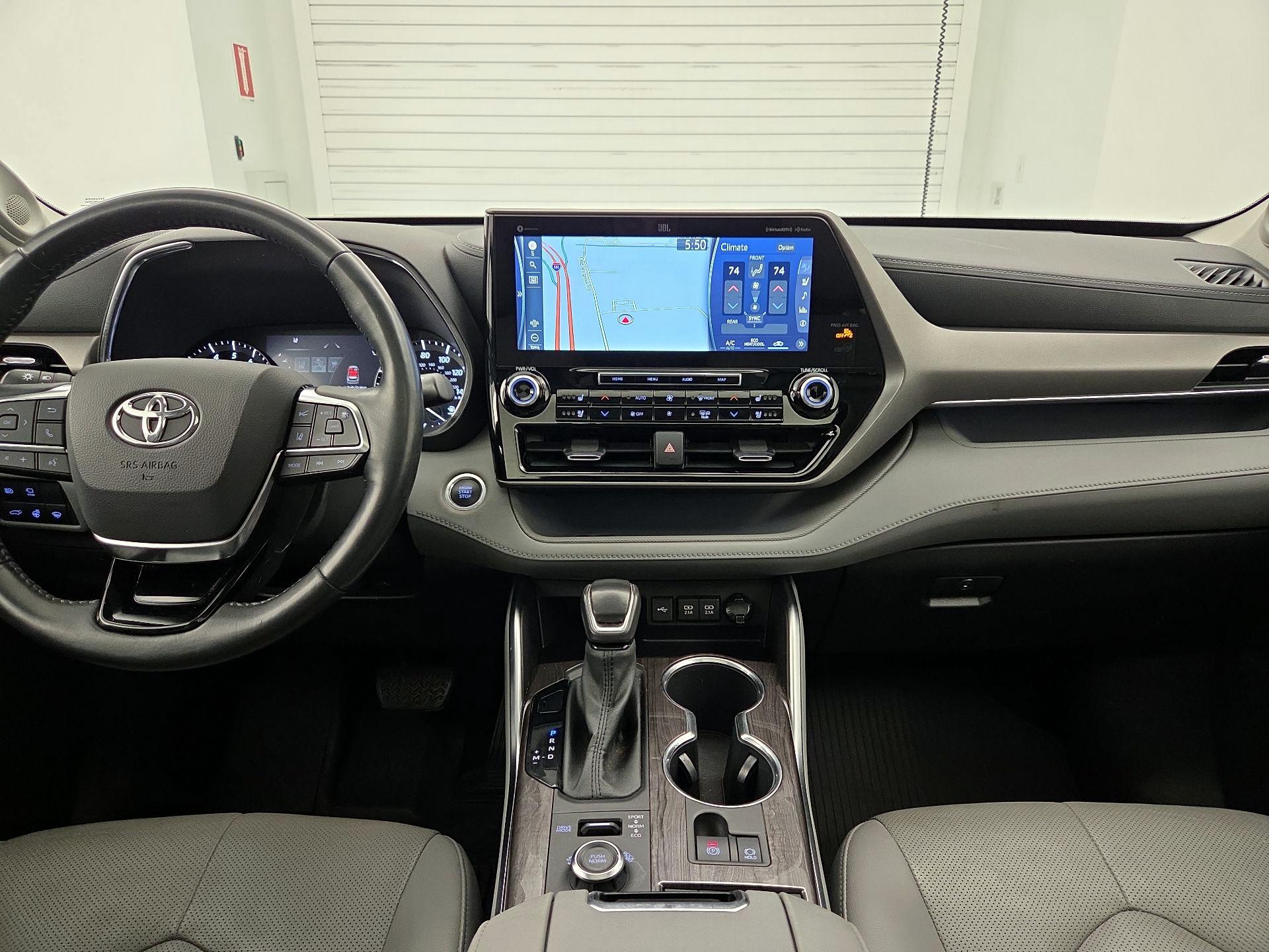 Thumbnail: 2021 Toyota Highlander - 9