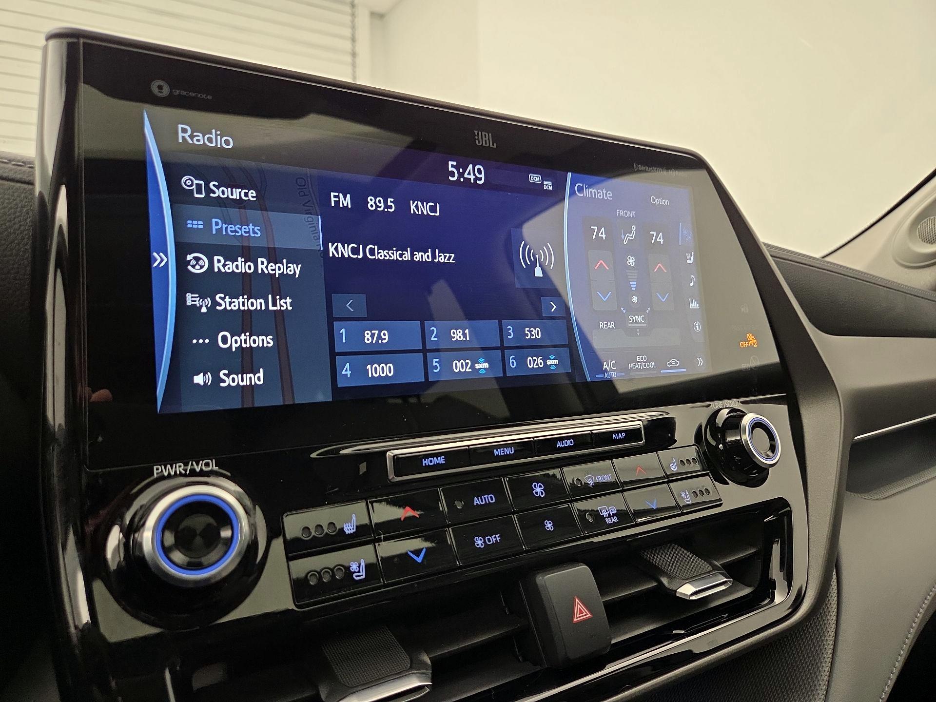 Thumbnail: 2021 Toyota Highlander - 16