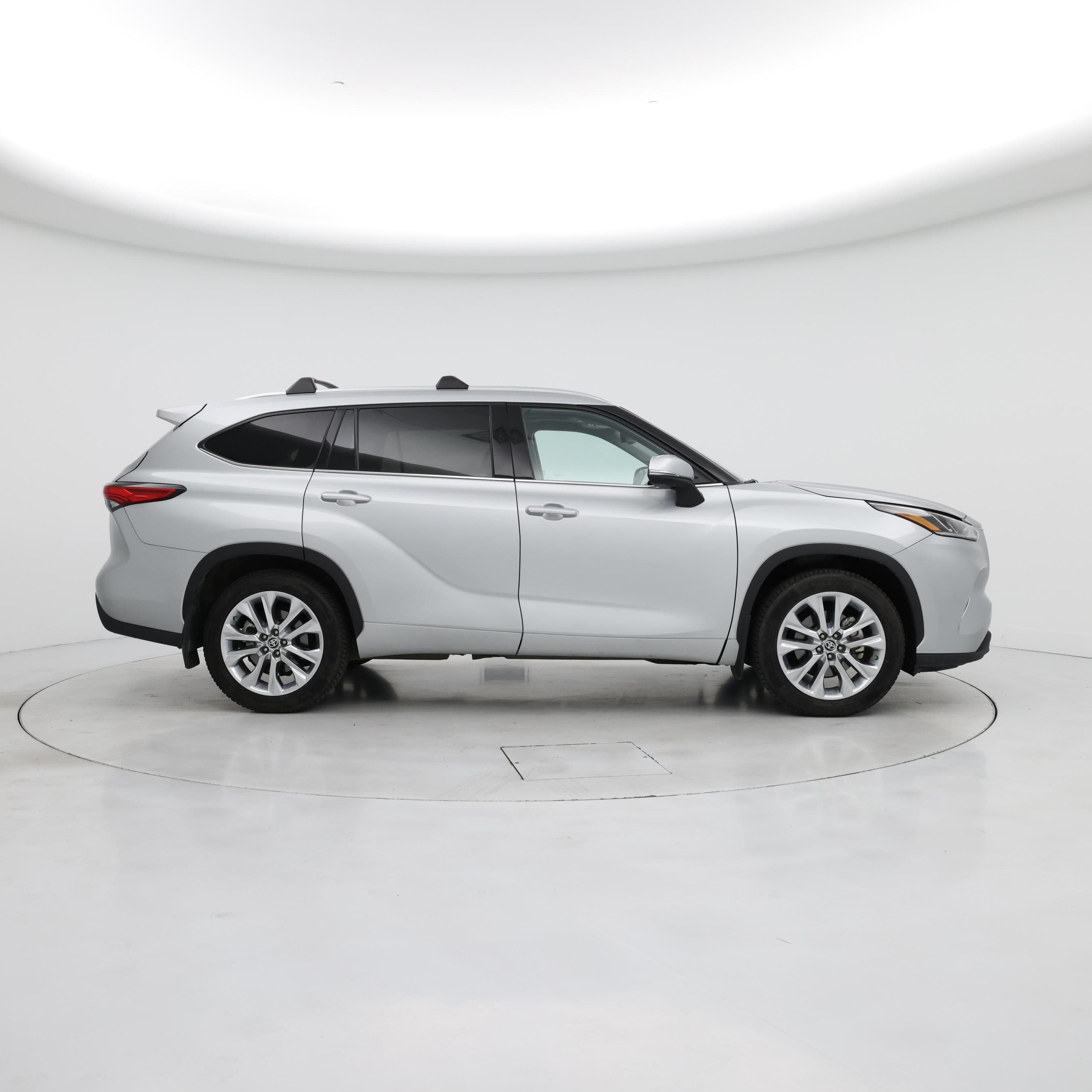 Thumbnail: 2021 Toyota Highlander - 7