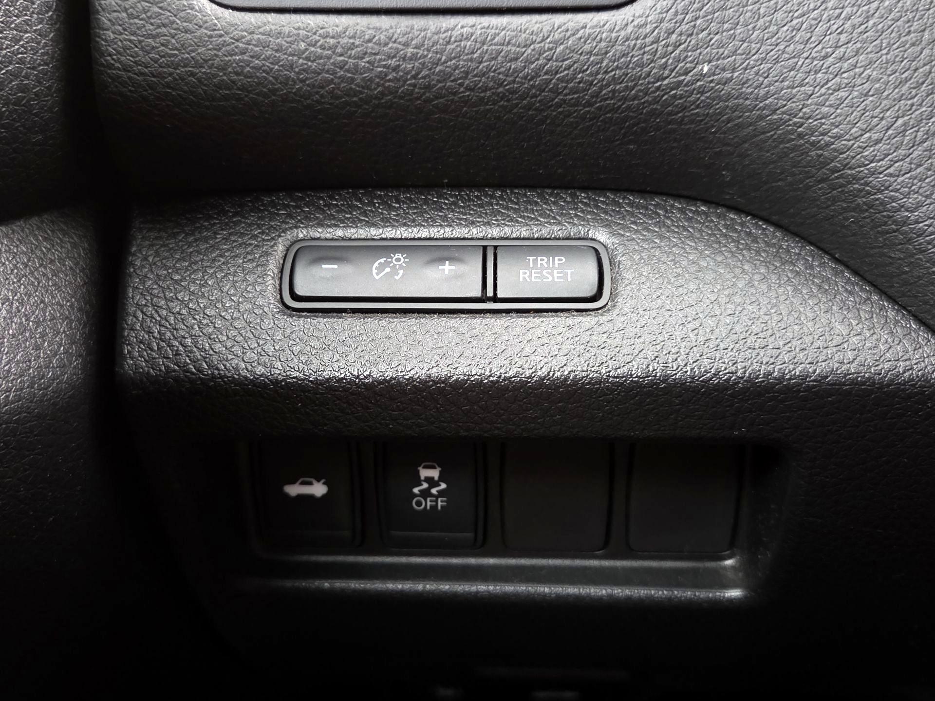 Thumbnail: 2016 Nissan Altima - 13