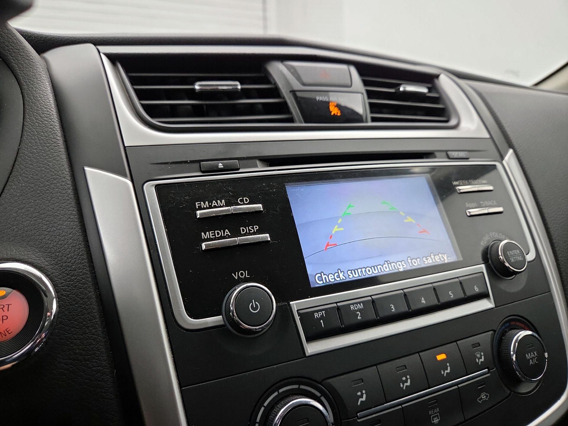 Thumbnail: 2016 Nissan Altima - 14