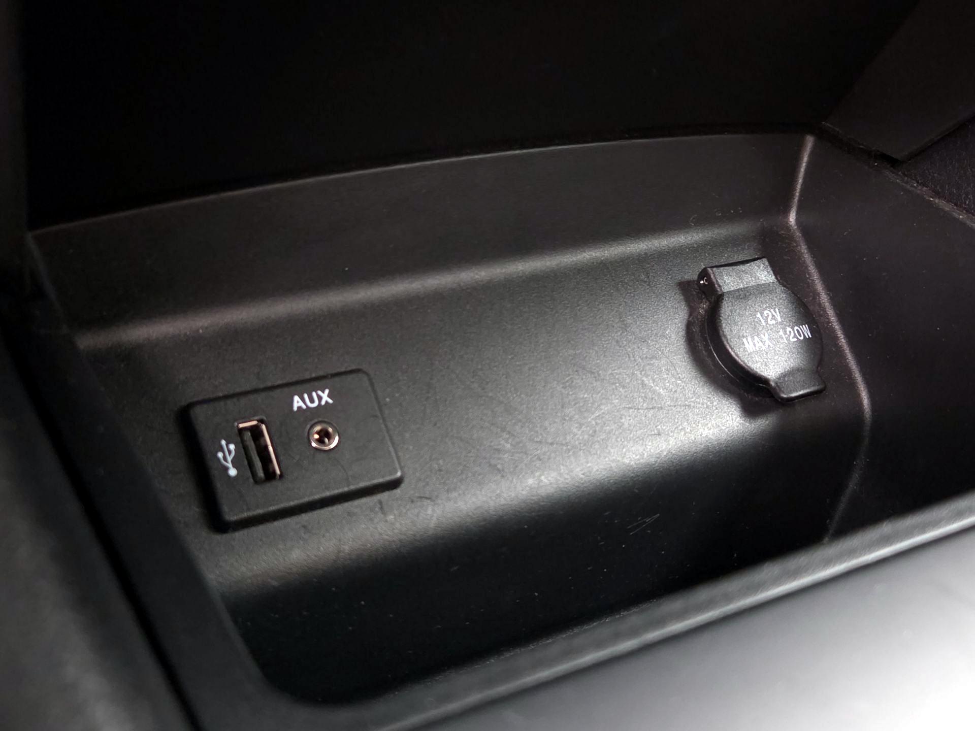 Thumbnail: 2016 Nissan Altima - 18