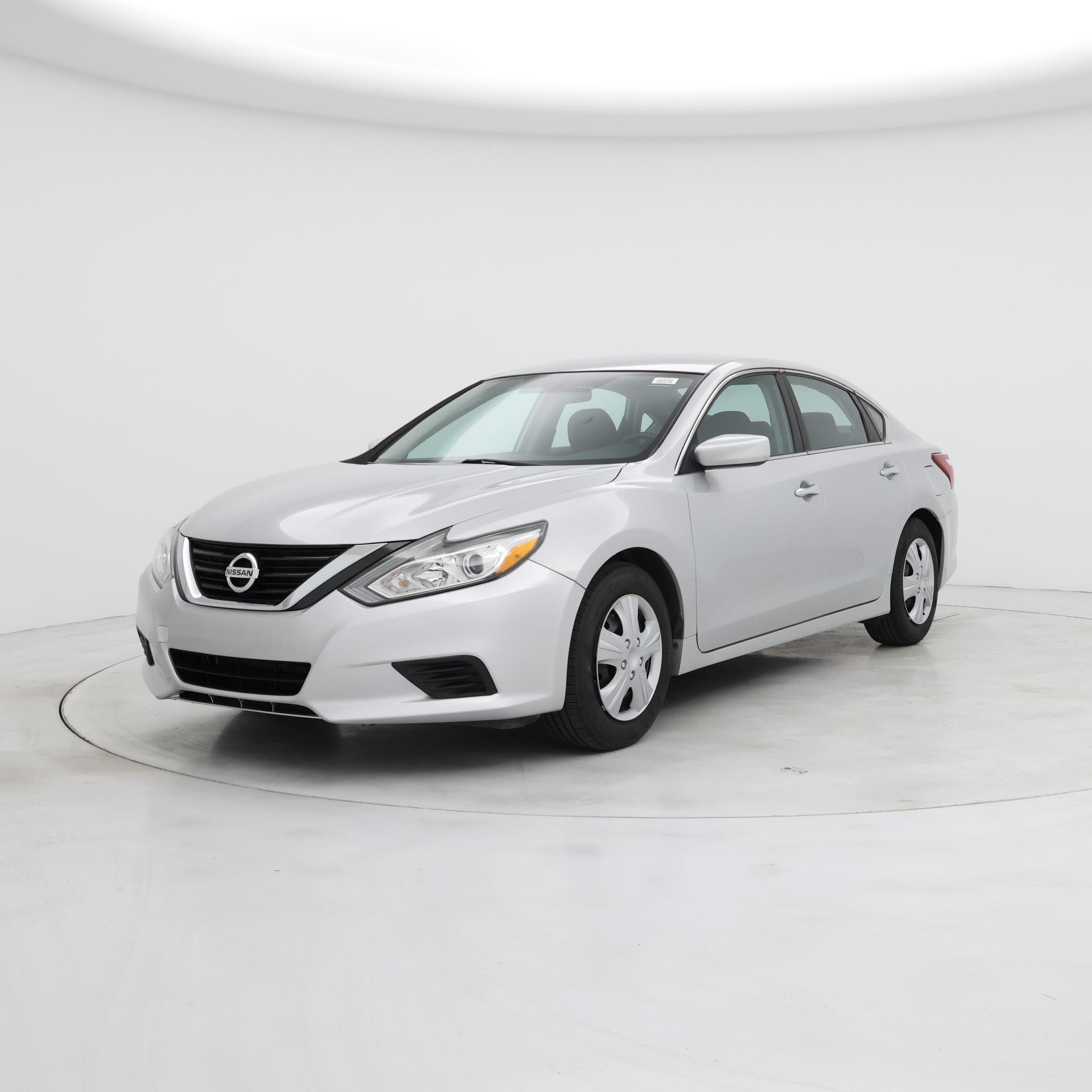 Thumbnail: 2016 Nissan Altima - 4