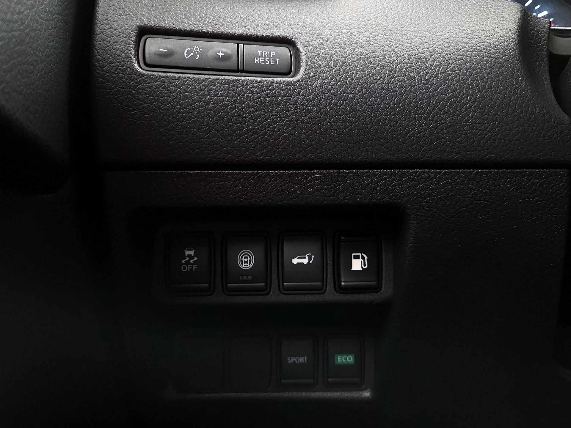 Thumbnail: 2020 Nissan Rogue - 13