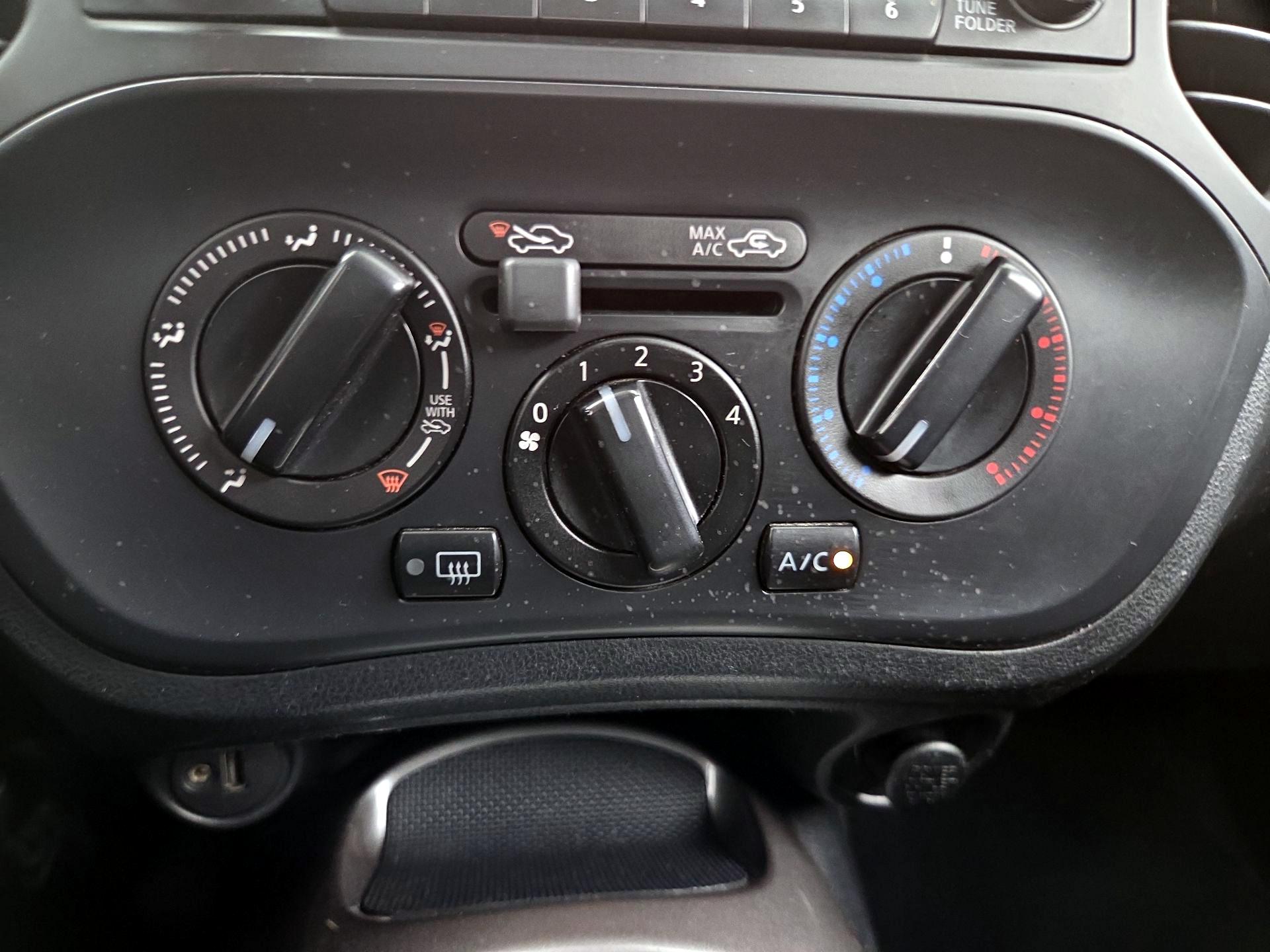 Thumbnail: 2015 Nissan Juke - 16