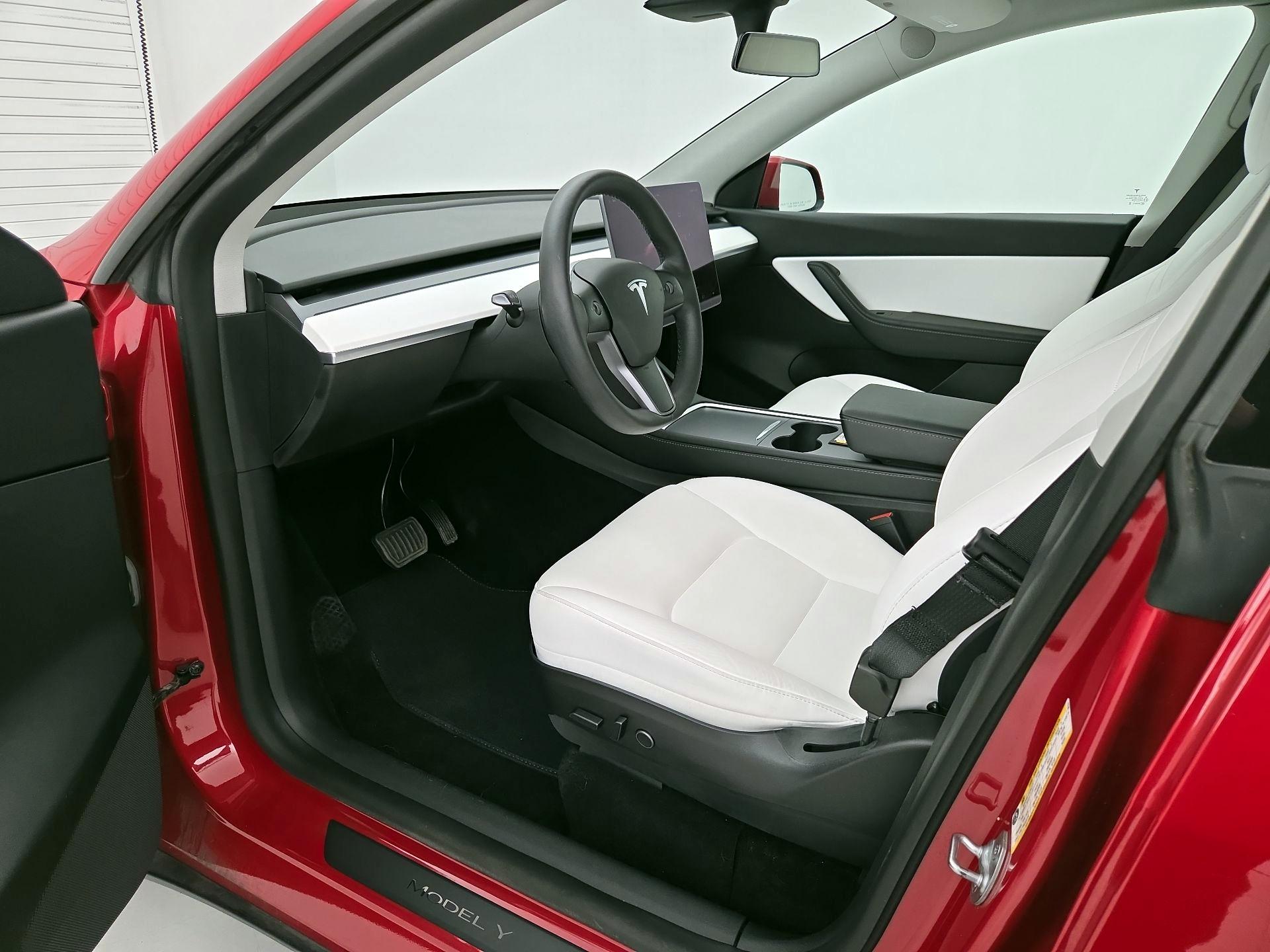 Thumbnail: 2022 Tesla Model Y - 11