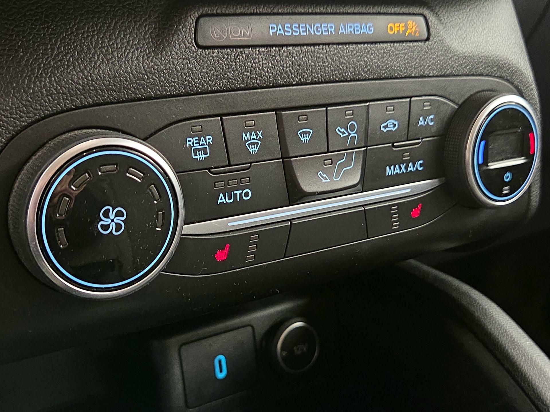 Thumbnail: 2020 Ford Escape - 16