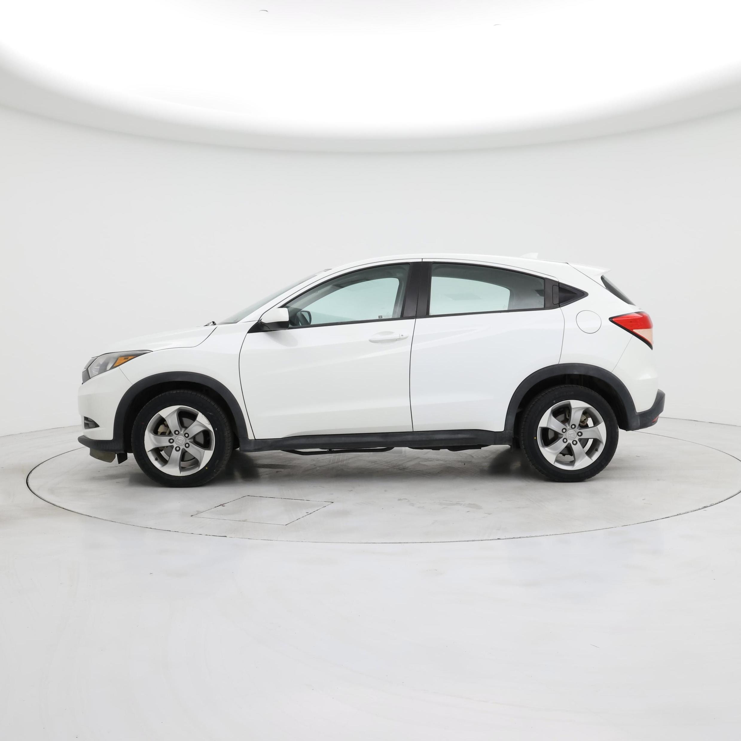 Thumbnail: 2017 Honda HR-V - 3