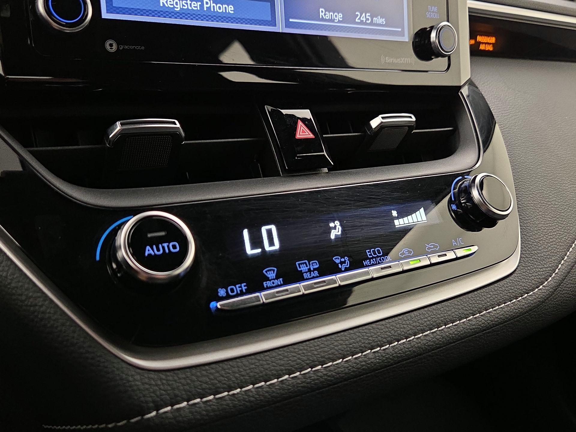 Thumbnail: 2021 Toyota Corolla - 16