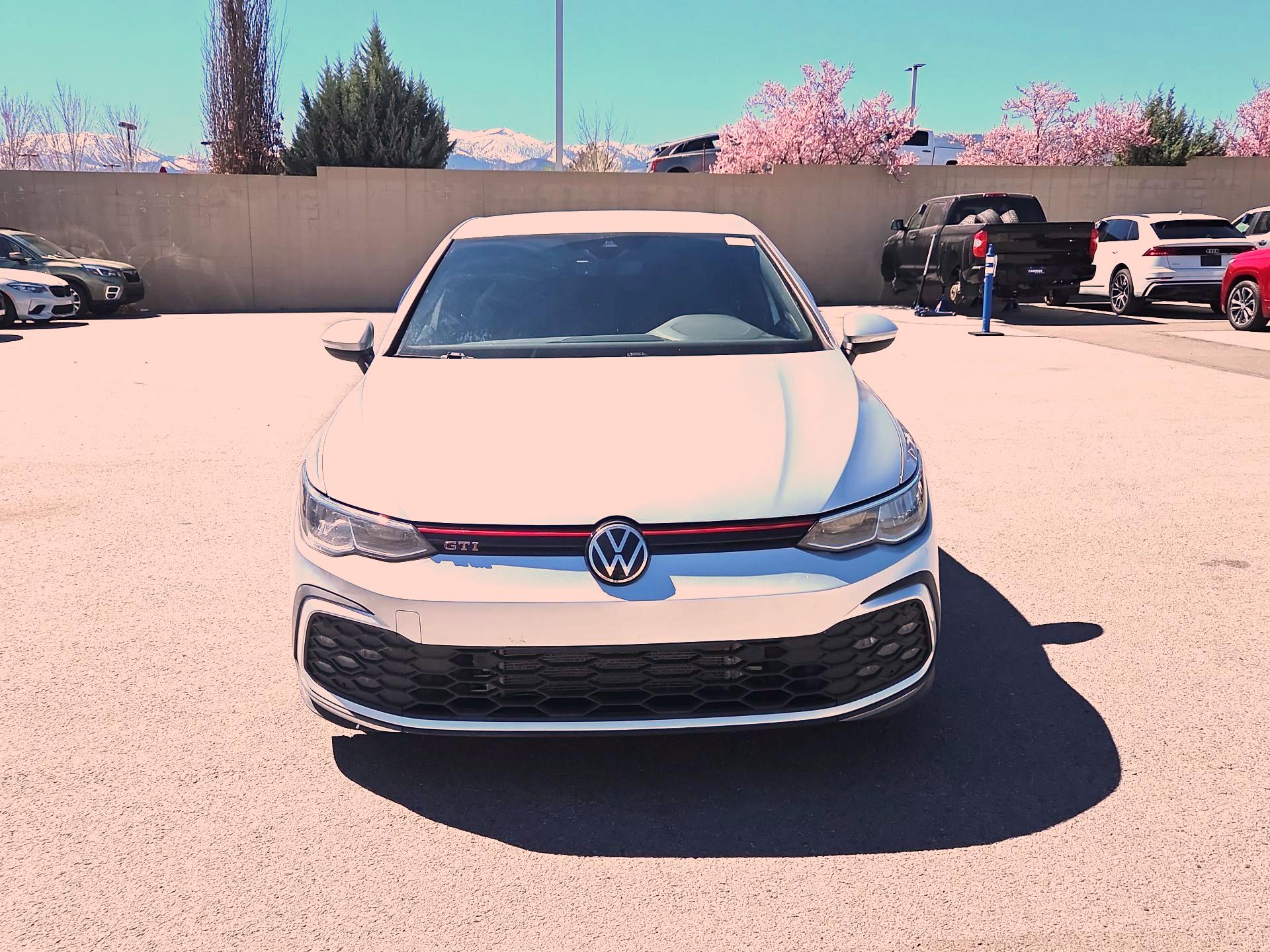 Thumbnail: 2022 Volkswagen Golf - 2