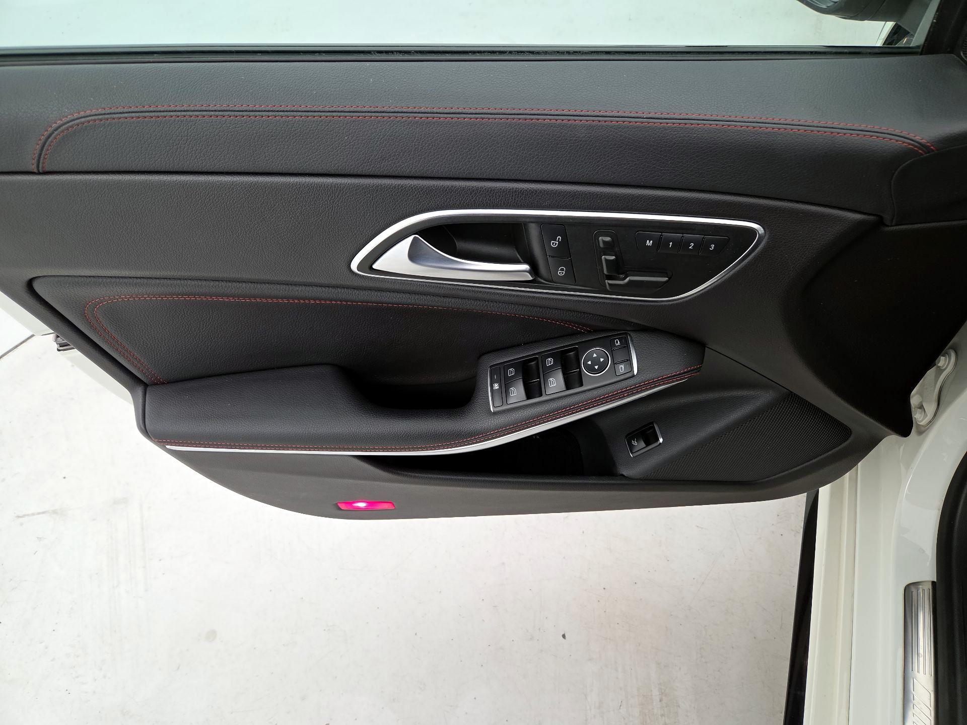 Thumbnail: 2015 Mercedes-Benz CLA - 12