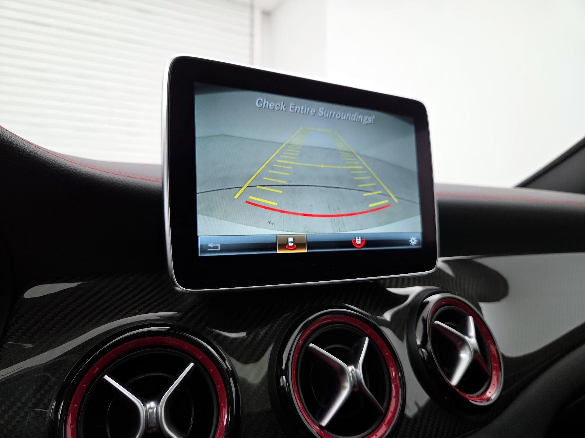 Thumbnail: 2015 Mercedes-Benz CLA - 15