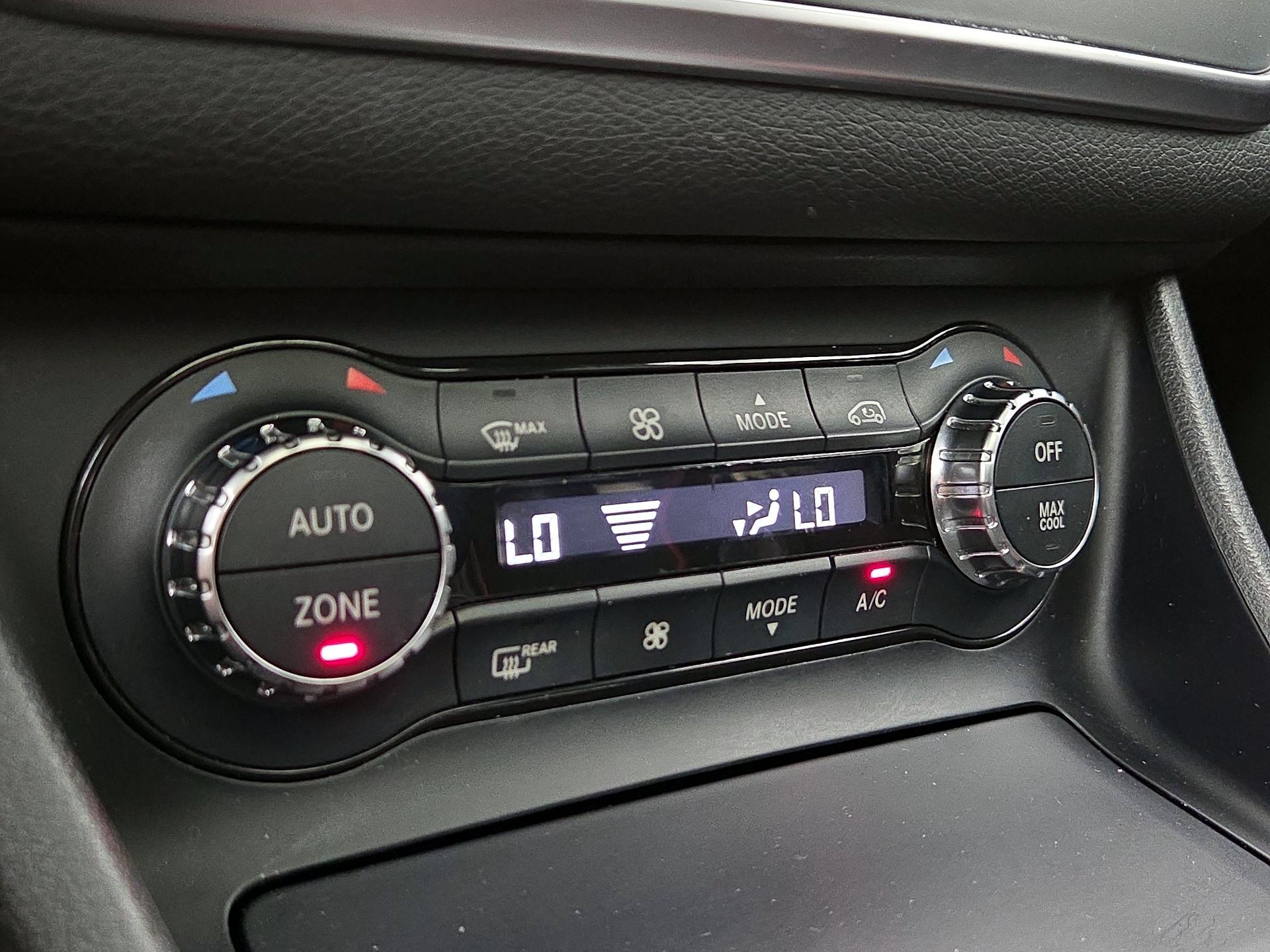 Thumbnail: 2015 Mercedes-Benz CLA - 17