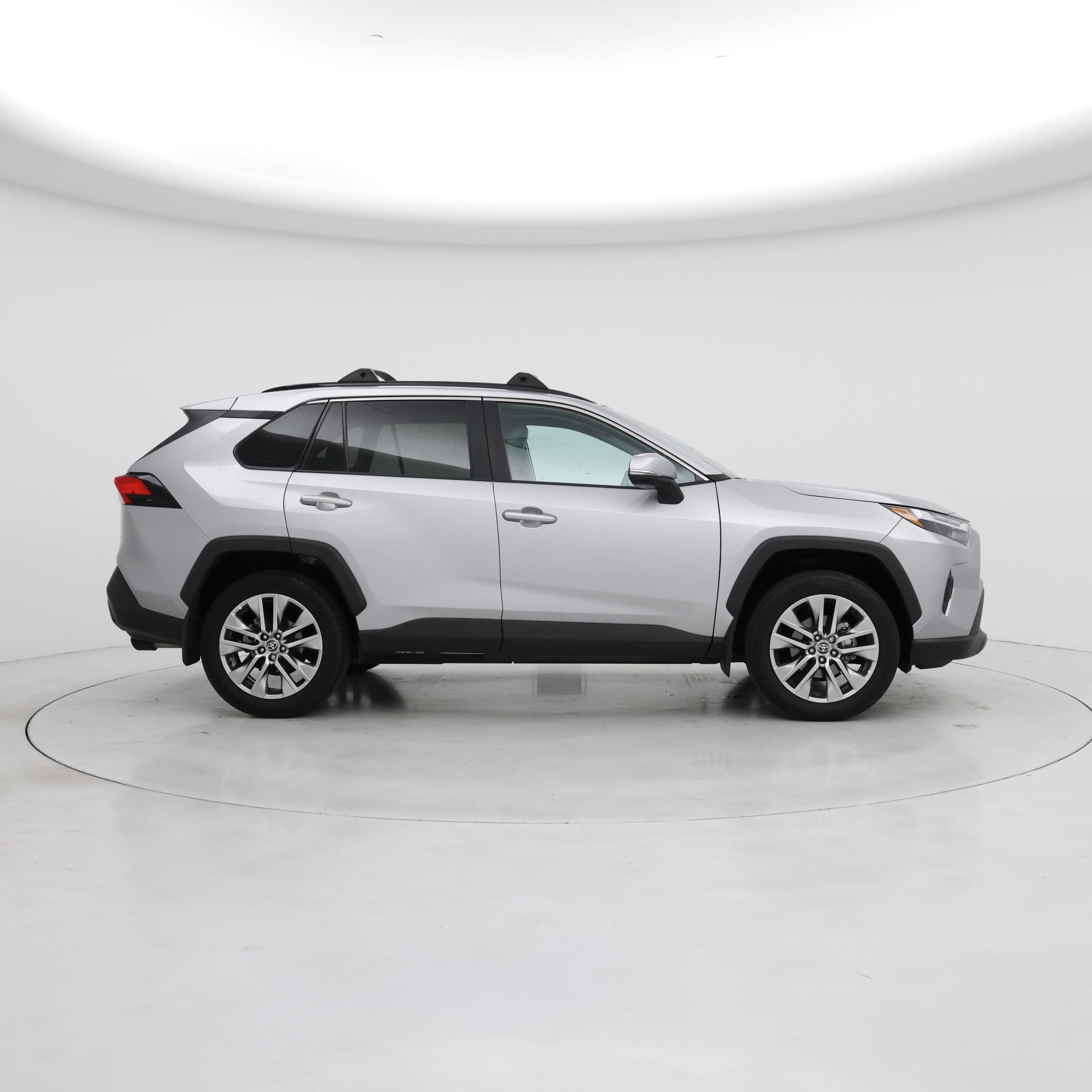 Thumbnail: 2022 Toyota RAV4 - 7