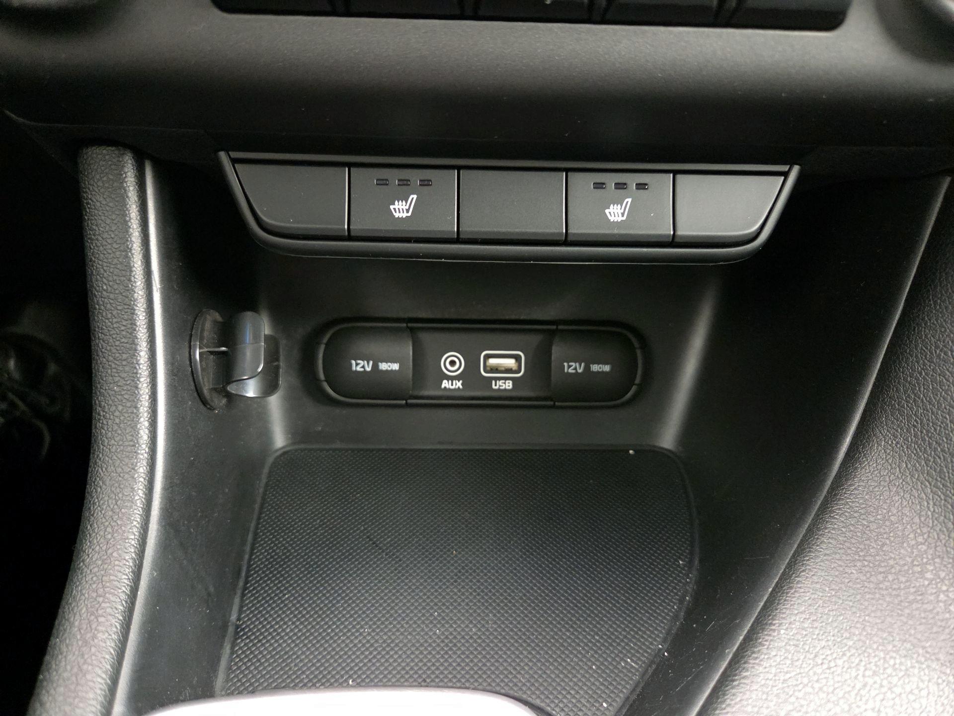 Thumbnail: 2017 Kia Sportage - 18