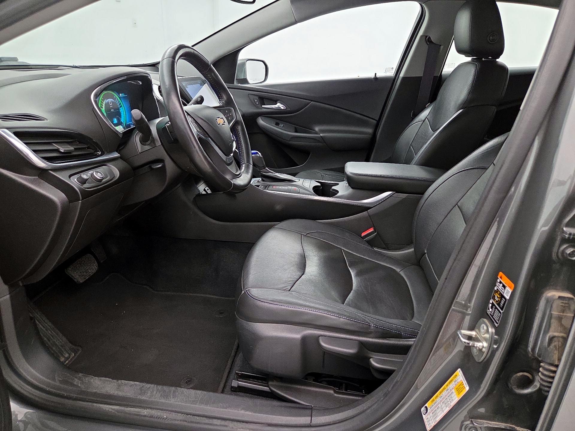 Thumbnail: 2017 Chevrolet Volt - 9