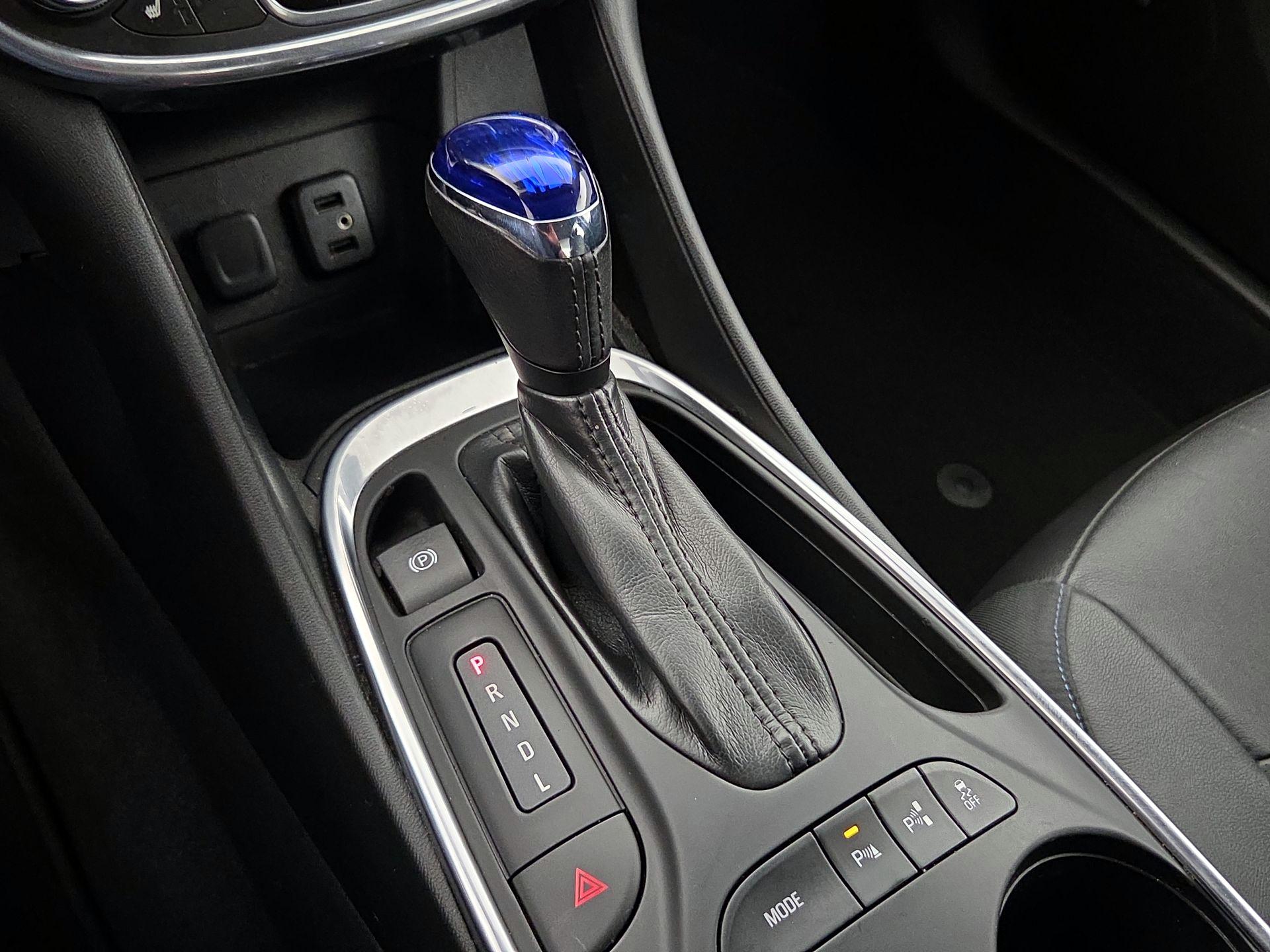 Thumbnail: 2017 Chevrolet Volt - 16