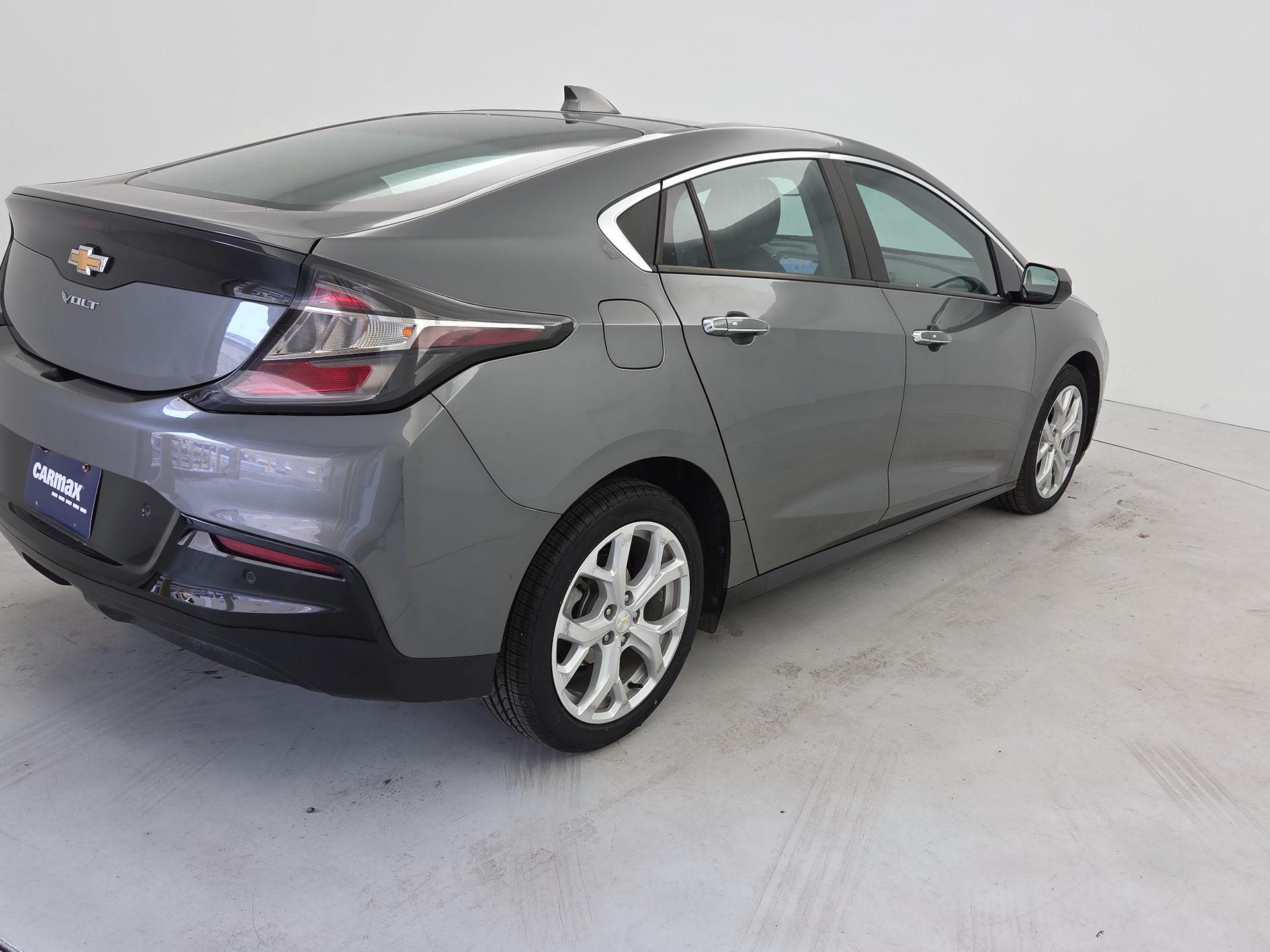 Thumbnail: 2017 Chevrolet Volt - 5