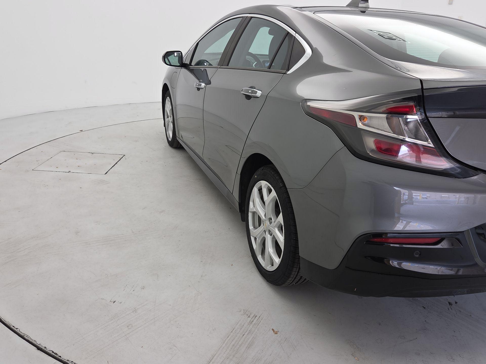 Thumbnail: 2017 Chevrolet Volt - 7