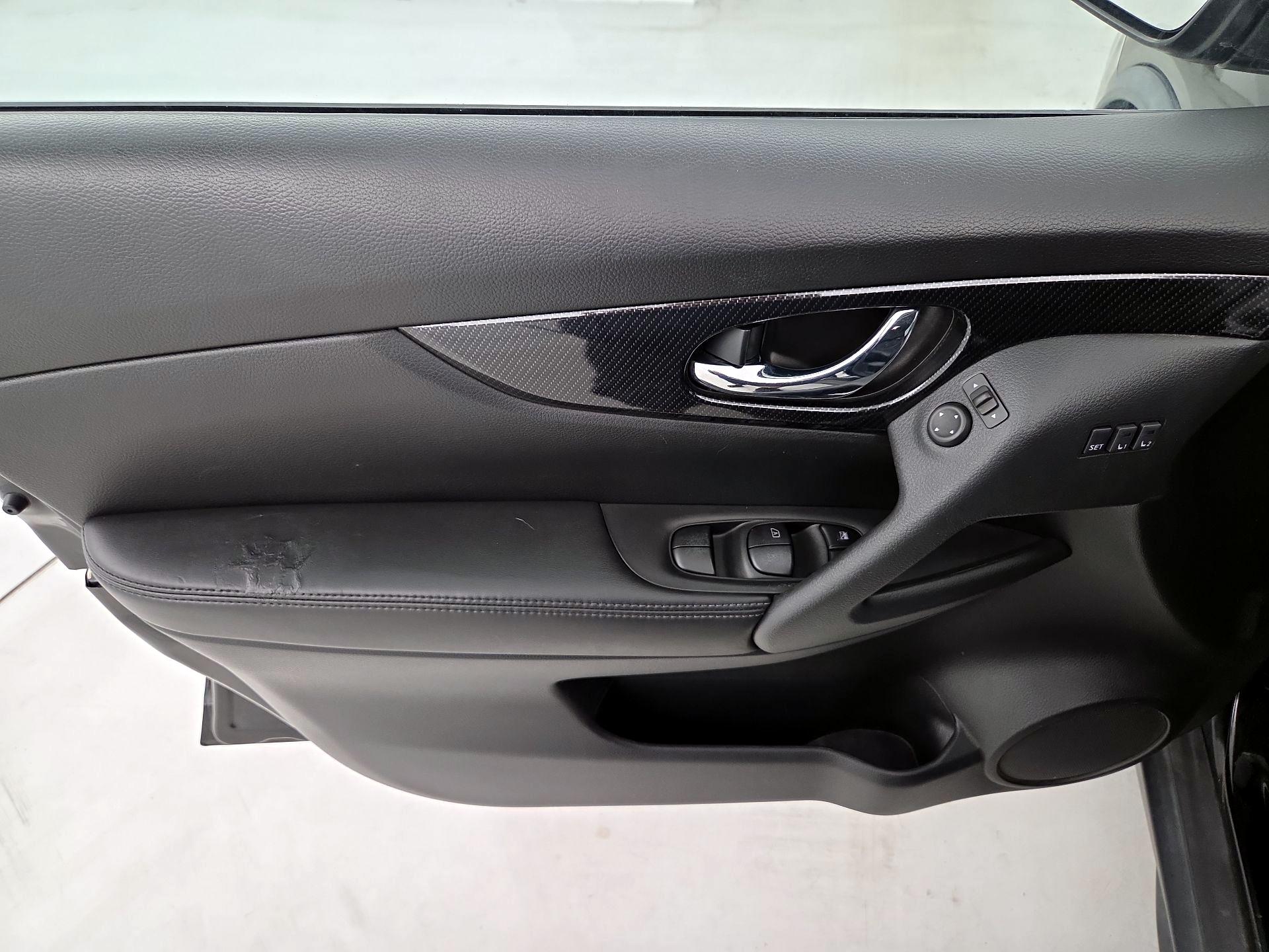 Thumbnail: 2018 Nissan Rogue - 12