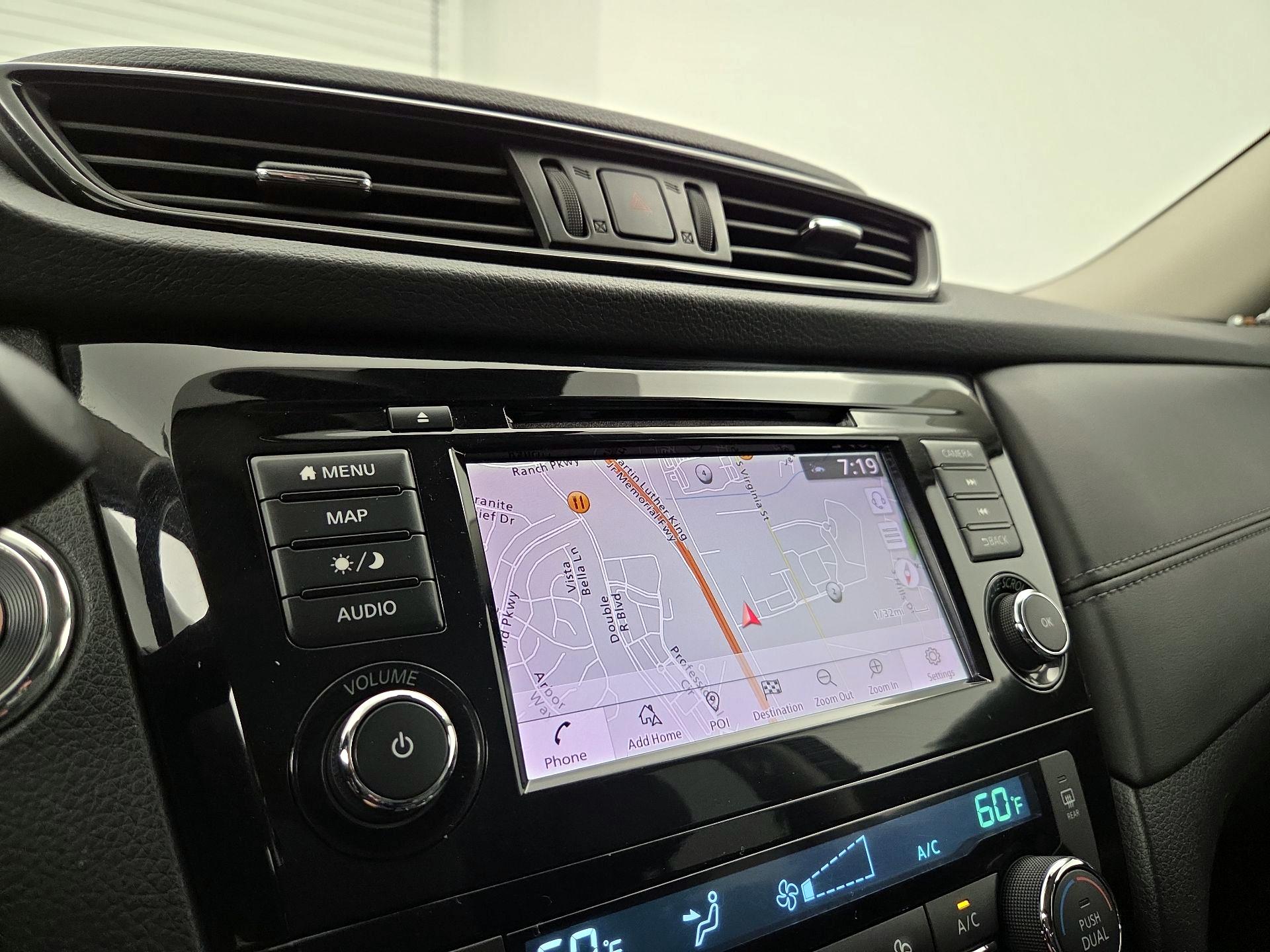 Thumbnail: 2018 Nissan Rogue - 14