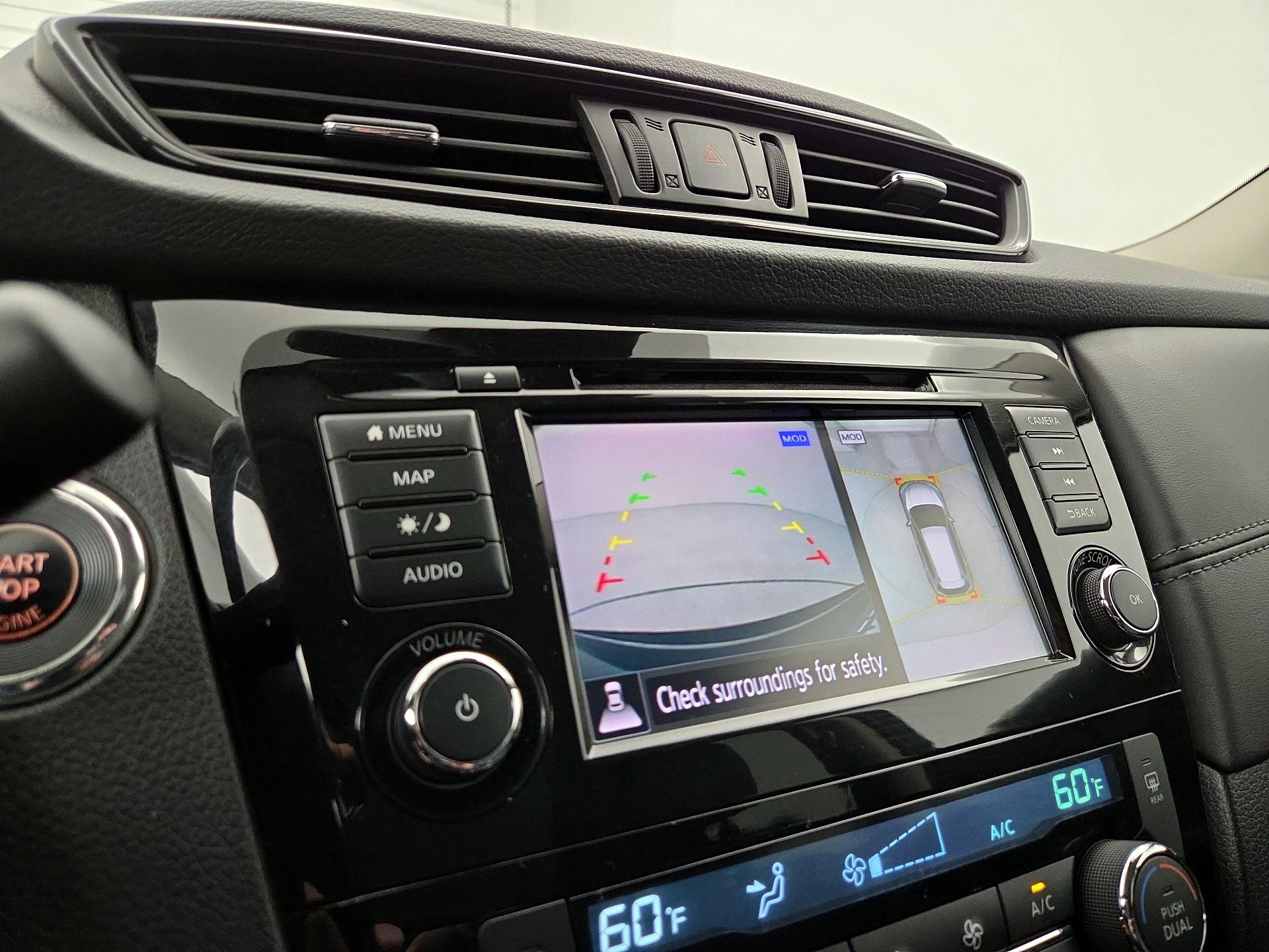 Thumbnail: 2018 Nissan Rogue - 15